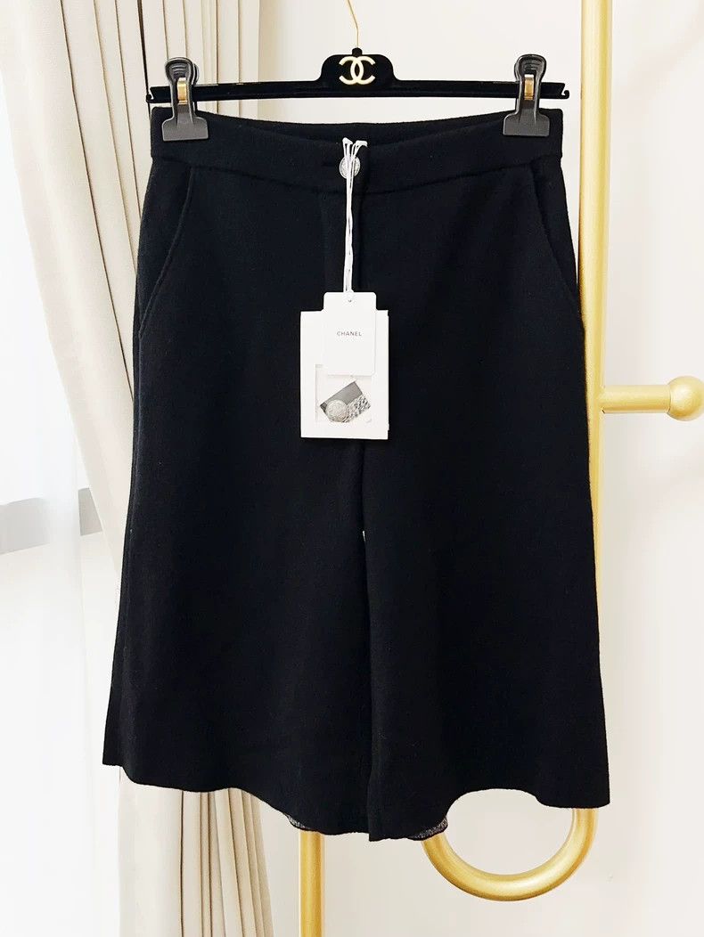 Chanel Chanel 20C black knitted trousers Size 24" / US 00 / IT 34 - 1 Thumbnail