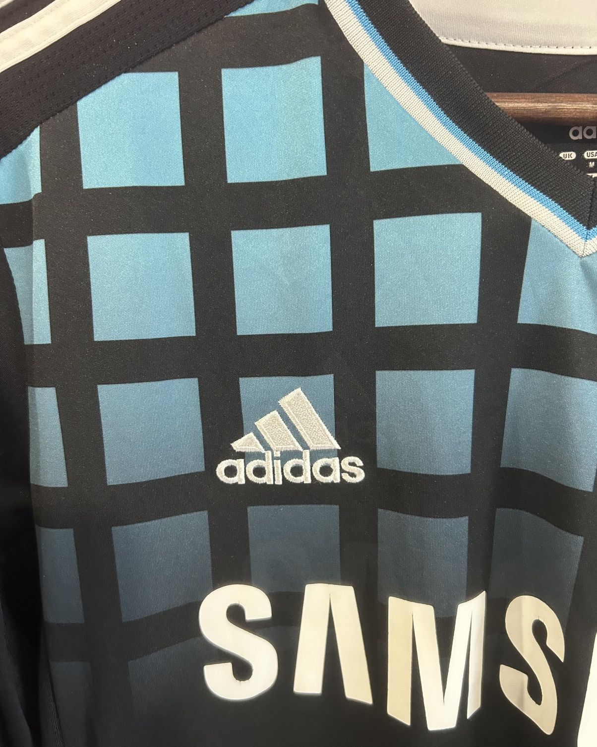 Adidas Chelsea 2011-2012 shirt Didier Drogba Size US M / EU 48-50 / 2 - 3 Thumbnail