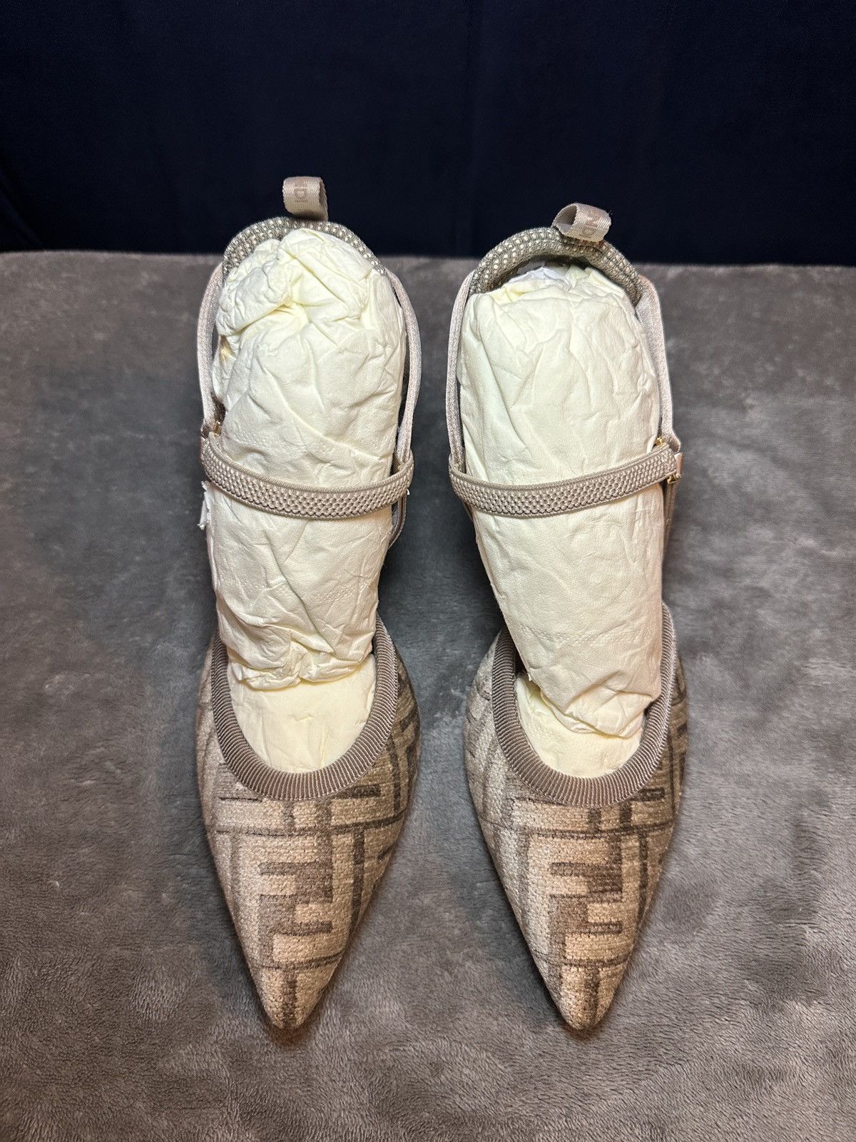 Fendi Fendi Colibri lite Size US 7.5 / IT 37.5 - 3 Thumbnail