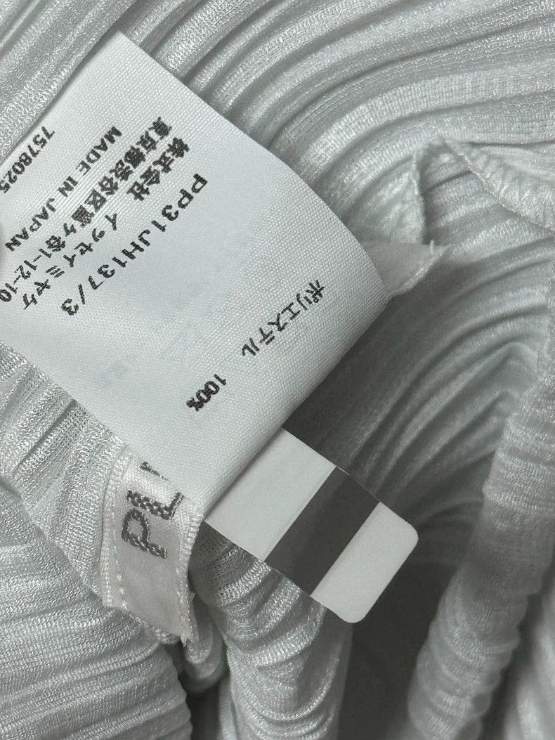 Issey Miyake Issey Miyake size:3 Ice-white pleated fashionable round-ne Size S / US 4 / IT 40 - 5 Thumbnail