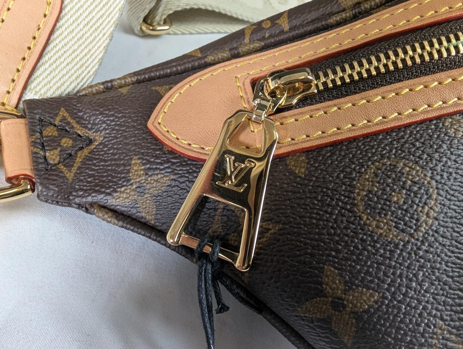 Louis Vuitton LOUIS VUITTON MONOGRAM CHALK SLINGBAG - BROWN Size ONE SIZE - 8 Thumbnail