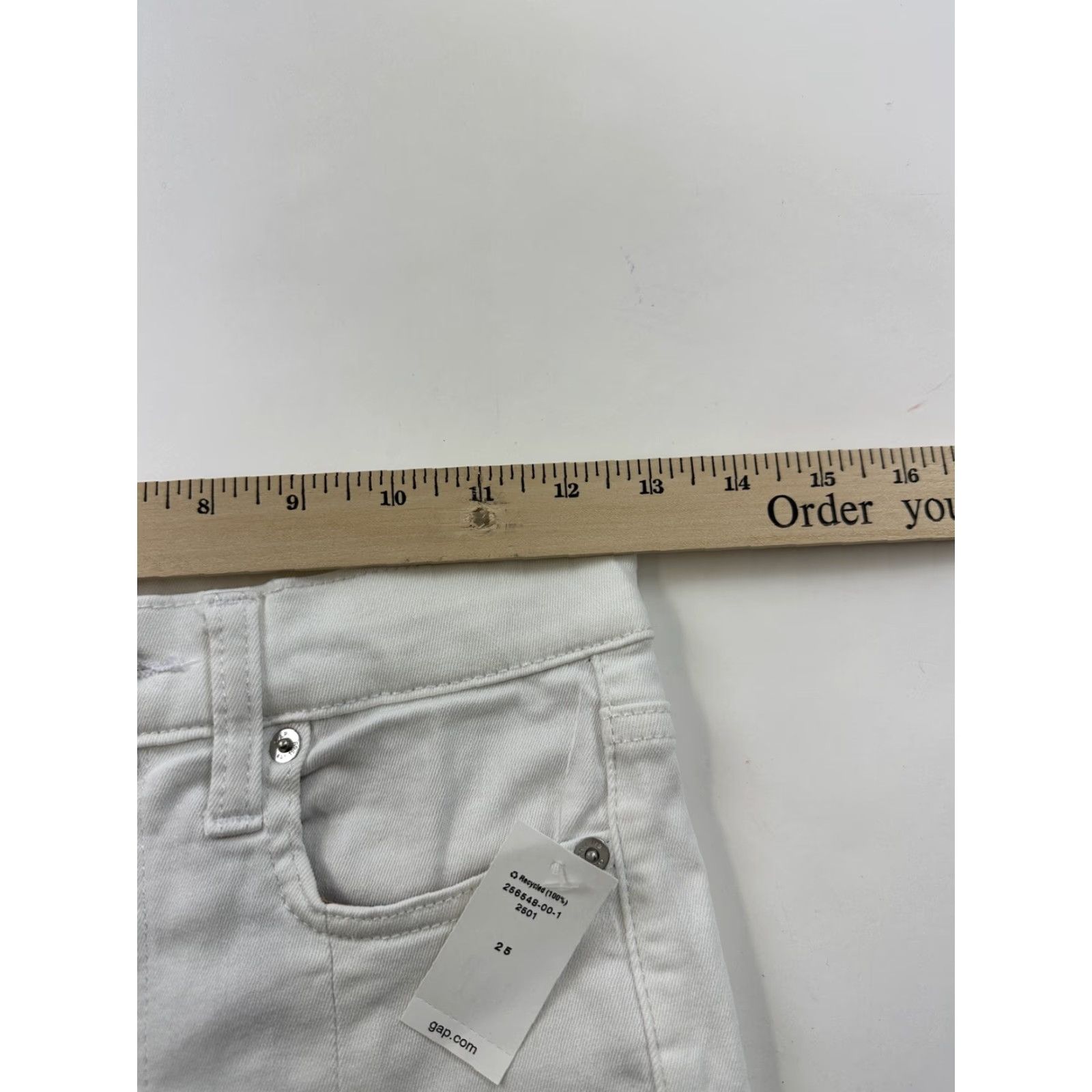 Gap Gap Jeans Womens 25 White True Skinny Ankle Slits NWT Size 42" / US 20 - 6 Thumbnail