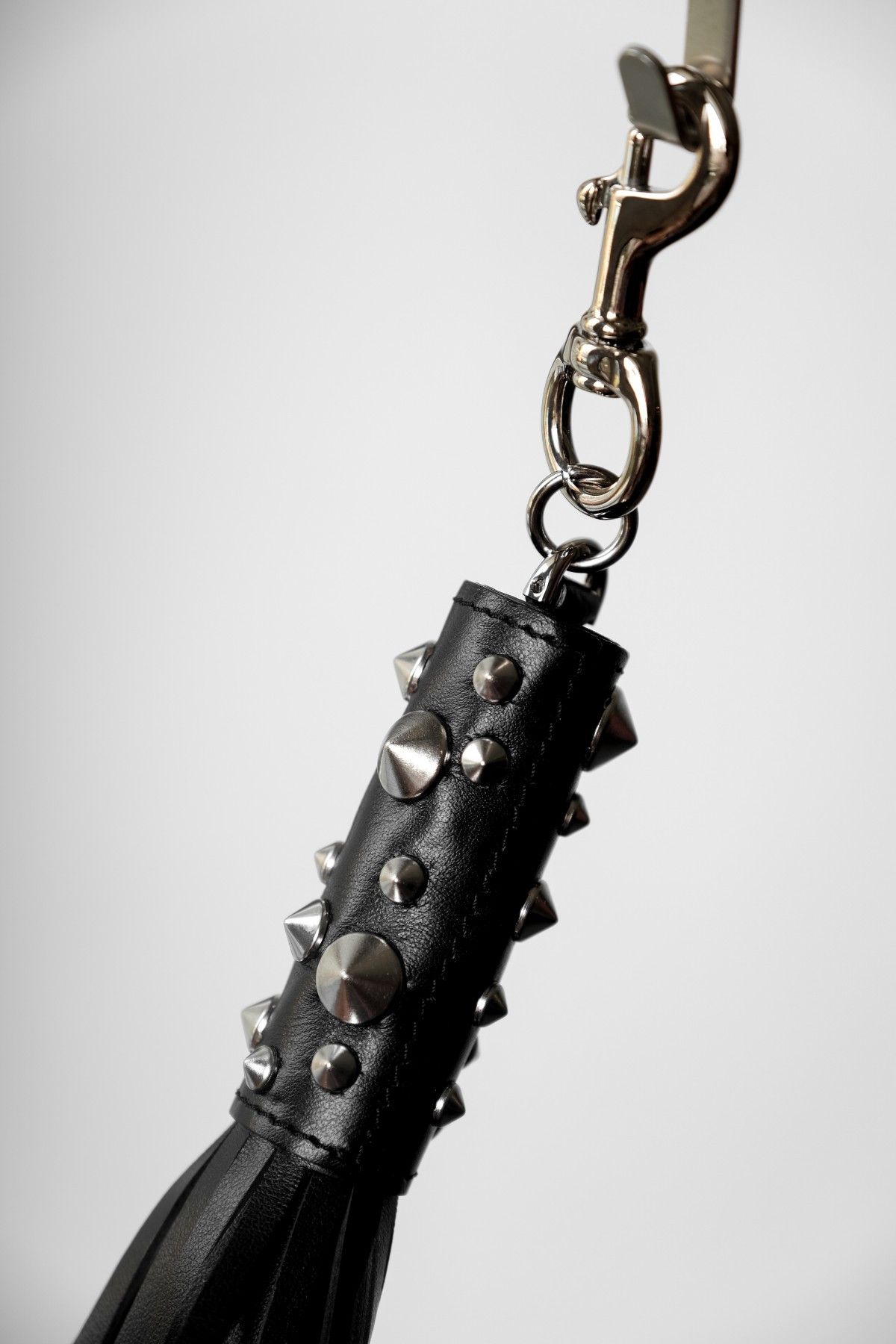 Versace VERSACE Leather Studded Tassel Key Chian Size ONE SIZE - 3 Thumbnail