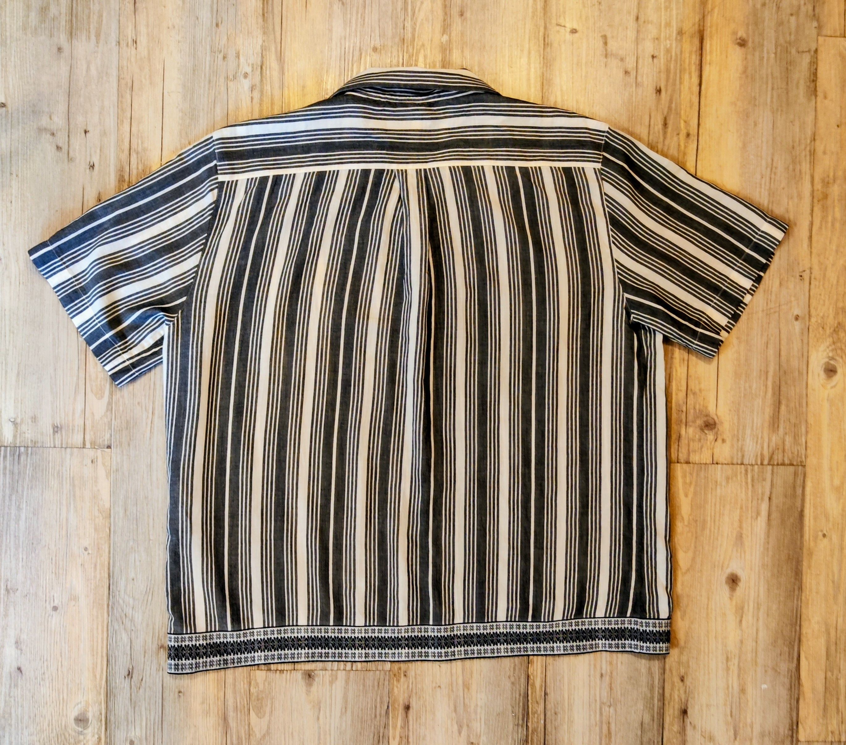 Loewe Bowling shirt.Like Hermes or Martin Margiela shirts. Size US XL / EU 56 / 4 - 5 Thumbnail