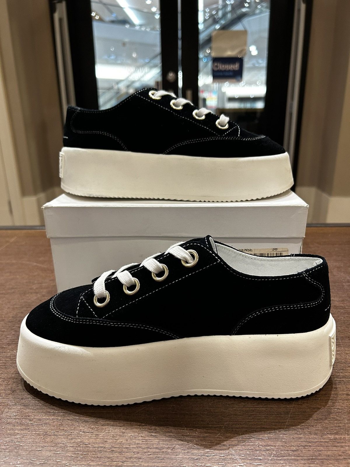 Maison Margiela Maison Margiela Platform Sneakers Size US 8 / IT 38 - 2 Thumbnail