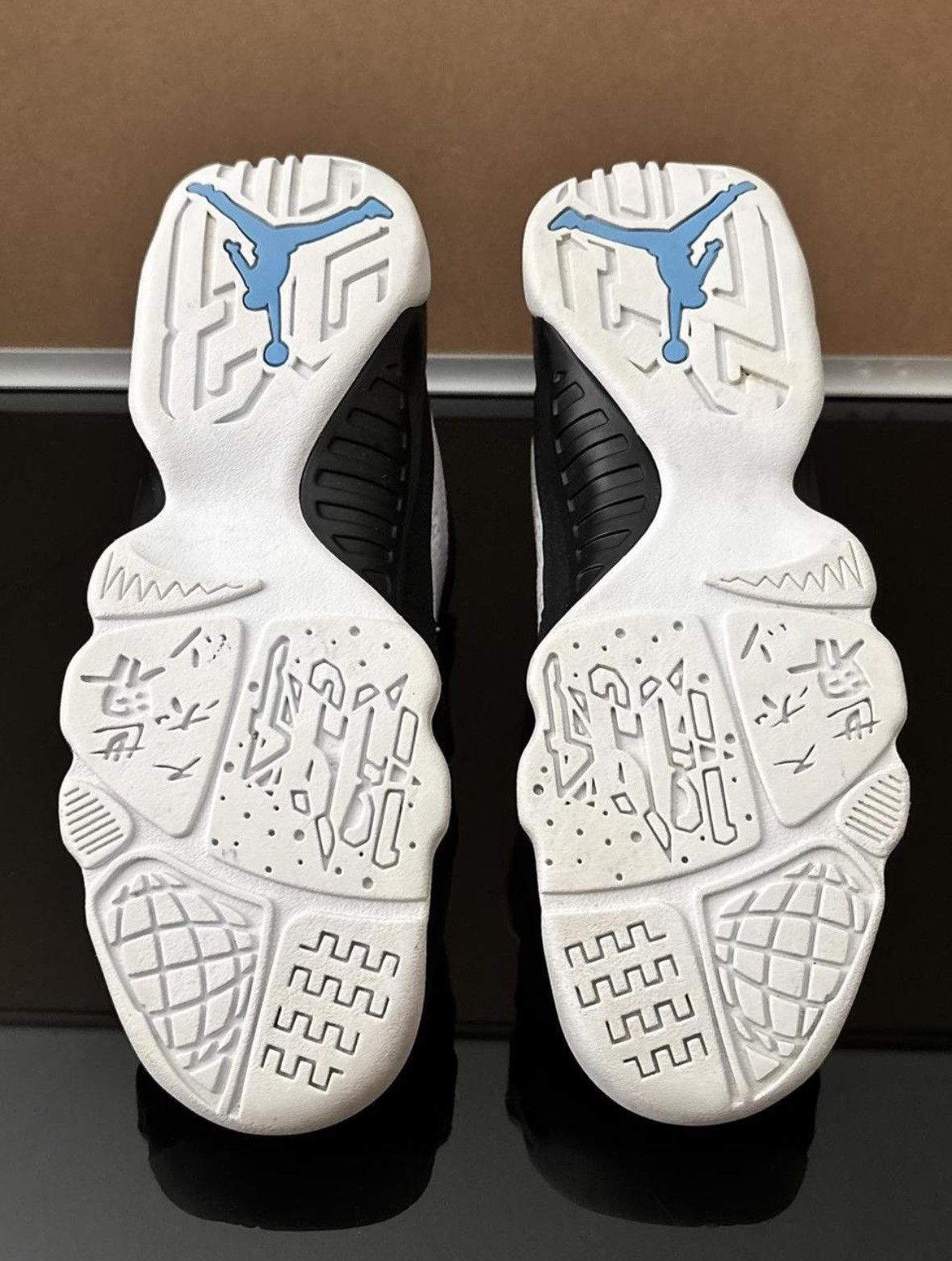 Jordan Brand AIR JORDAN 9 RETRO ‘UNIVERSITY BLUE’ Size US 6.5 / EU 39-40 - 6 Thumbnail