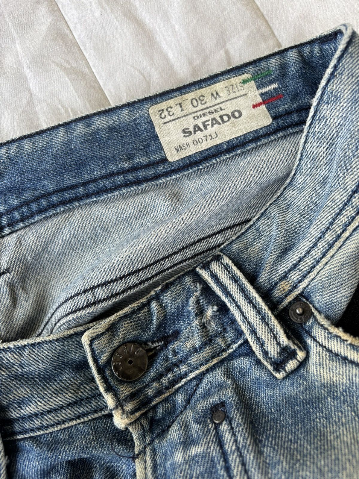 Diesel Vintage Diesel Safado Thrashed Distressed Denim Jeans Size US 33 - 11 Thumbnail