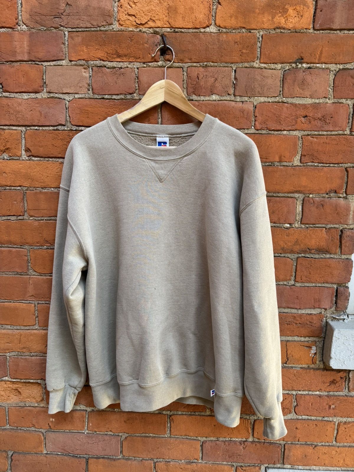 Russell Athletic × Vintage Vintage 90s Russell Athletics Crewneck Sweatshirt Size US L / EU 52-54 / 3 - 1 Thumbnail