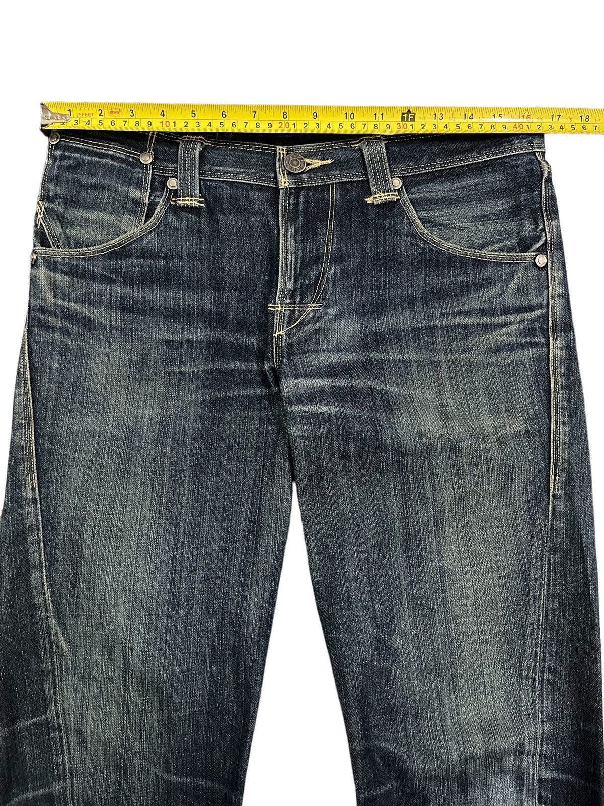 Levi's Vintage 90s Levis Engineered Loose Ripped Twisted Leg Jeans Size US 33 - 17 Thumbnail