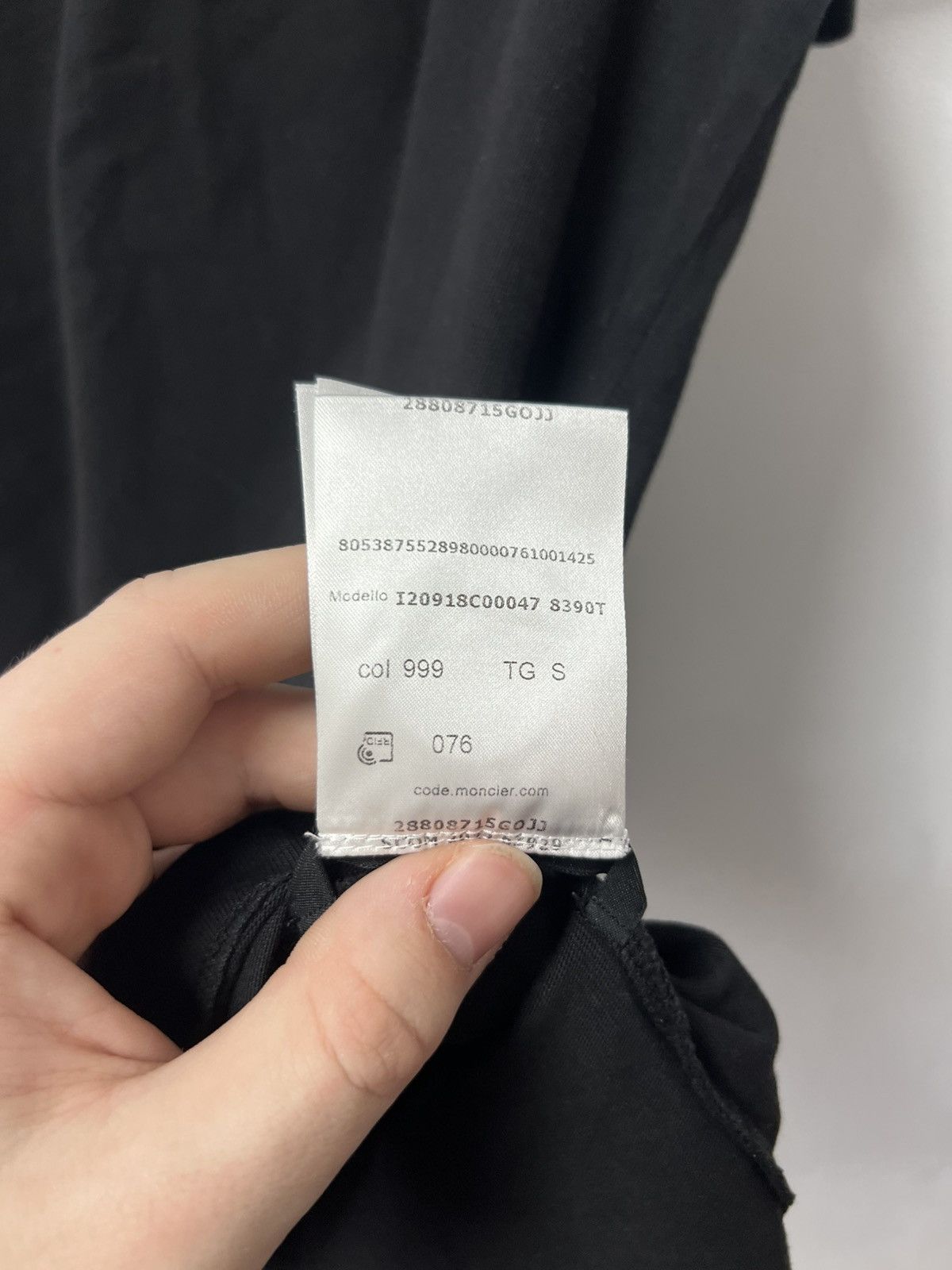 Moncler T-Shirt Moncler big logo black Size US S / EU 44-46 / 1 - 12 Thumbnail
