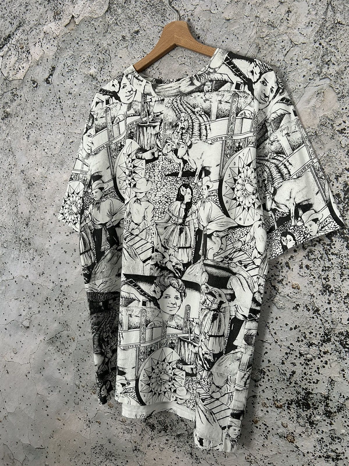Vintage Vintage AOP Single Stitch 90s Graphic Tee Full Printed Size US XL / EU 56 / 4 - 2 Thumbnail