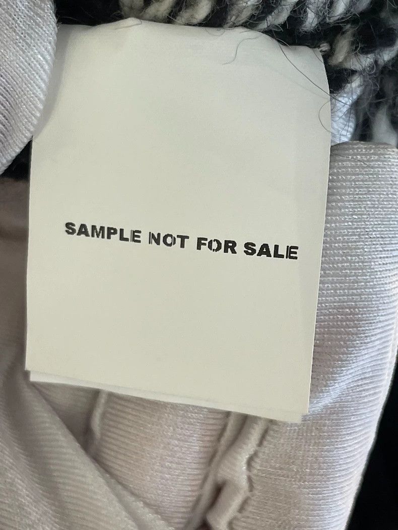 Thom Browne Thom Browne Black fur with short sleeves Size S / US 4 / IT 40 - 8 Thumbnail