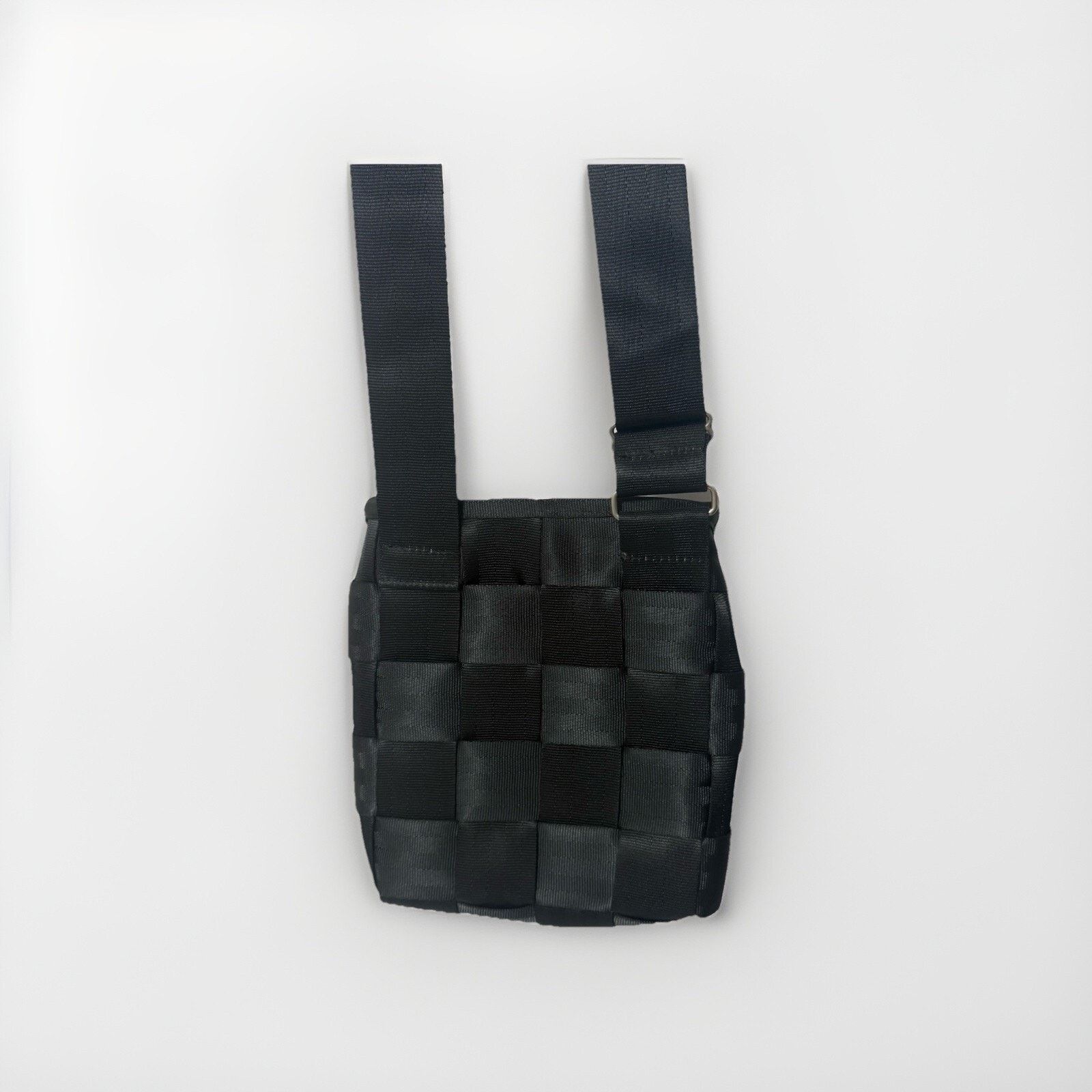 Other Harvey's Seatbelt Crossbody Purse Adjustable Black Zipper Size ONE SIZE - 1 Thumbnail