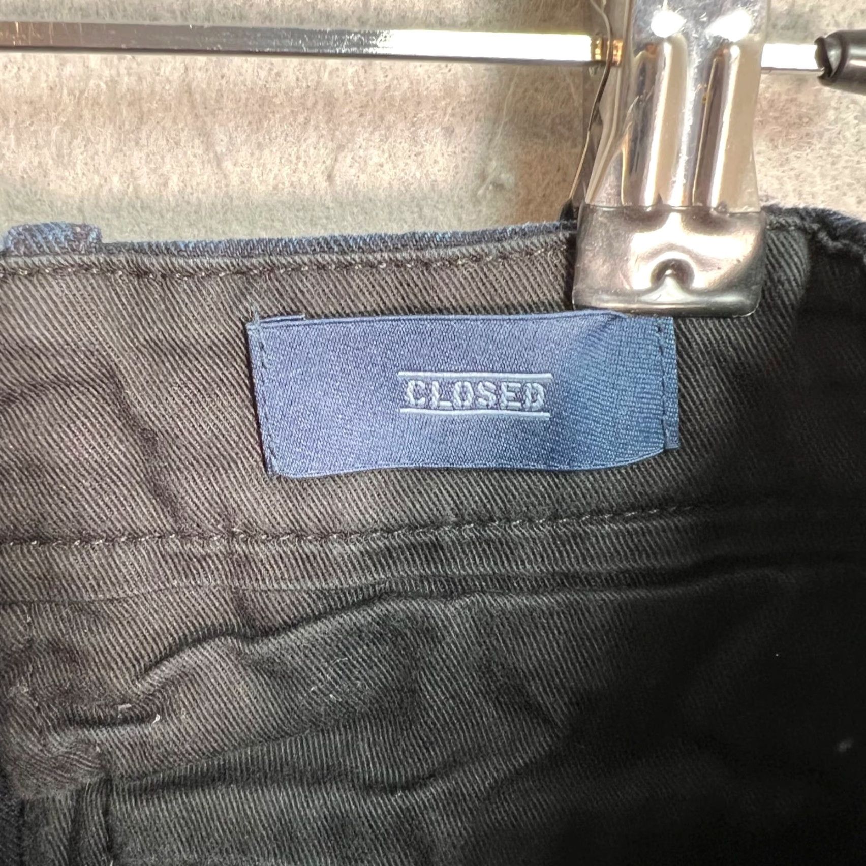 CLOSED Closed Shorts Mens Size 30 Cotton Navy Frayed Hem Casual Chino 9in Inseam Regular Front Flat Front Blue 30 in Waist Mens 30 Vintage Not N/A Size US 30 / EU 46 - 3 Thumbnail