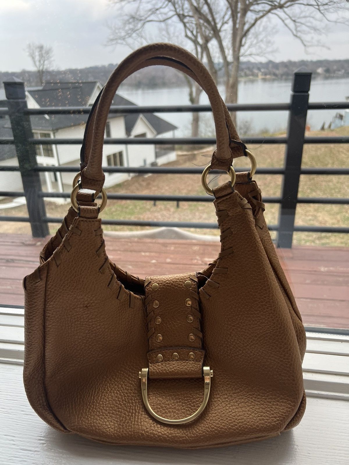 Other Amber Brown Y2K Leather Shoulder Bag Gold Buckle 4 Pockets Size ONE SIZE - 1 Thumbnail