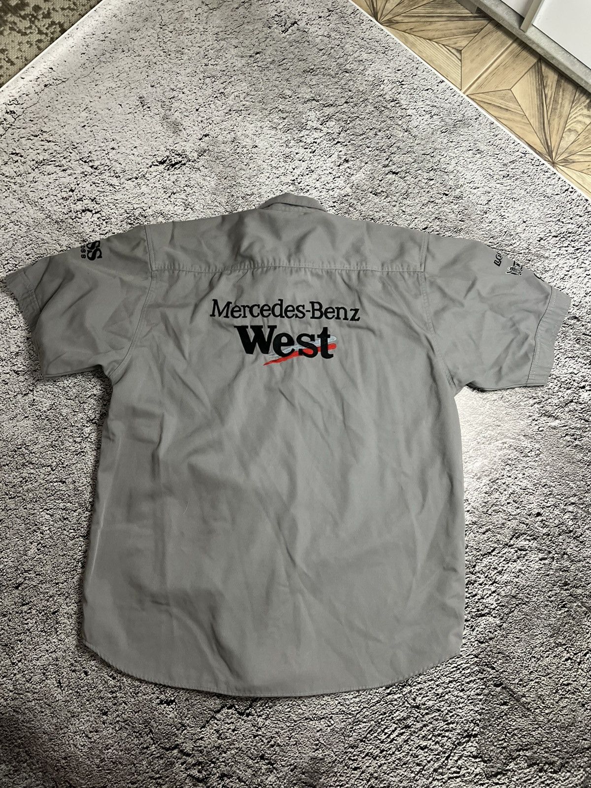 Formula 1 × Mercedes-Benz Formula uno Mercedes Benz west F1 button up shirt Size US XL / EU 56 / 4 - 4 Thumbnail