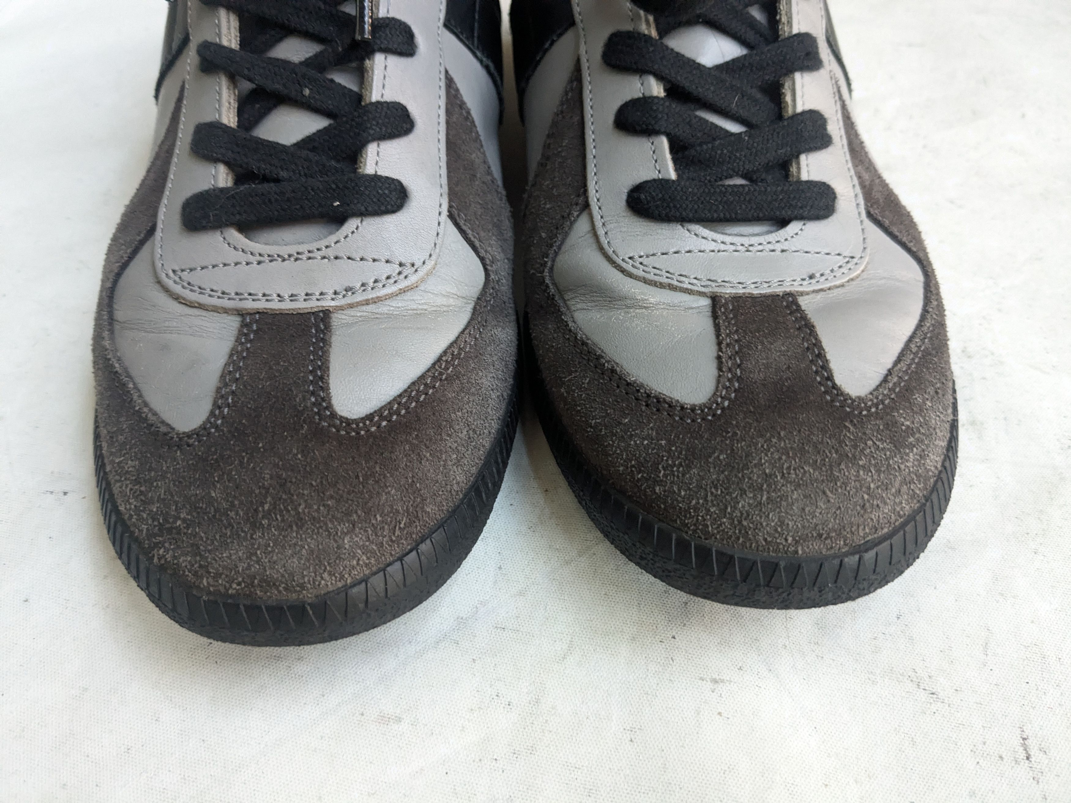 Maison Margiela Maison Margiela Replica GAT Gray Black 7 40 Size US 7 / EU 40 - 2 Thumbnail