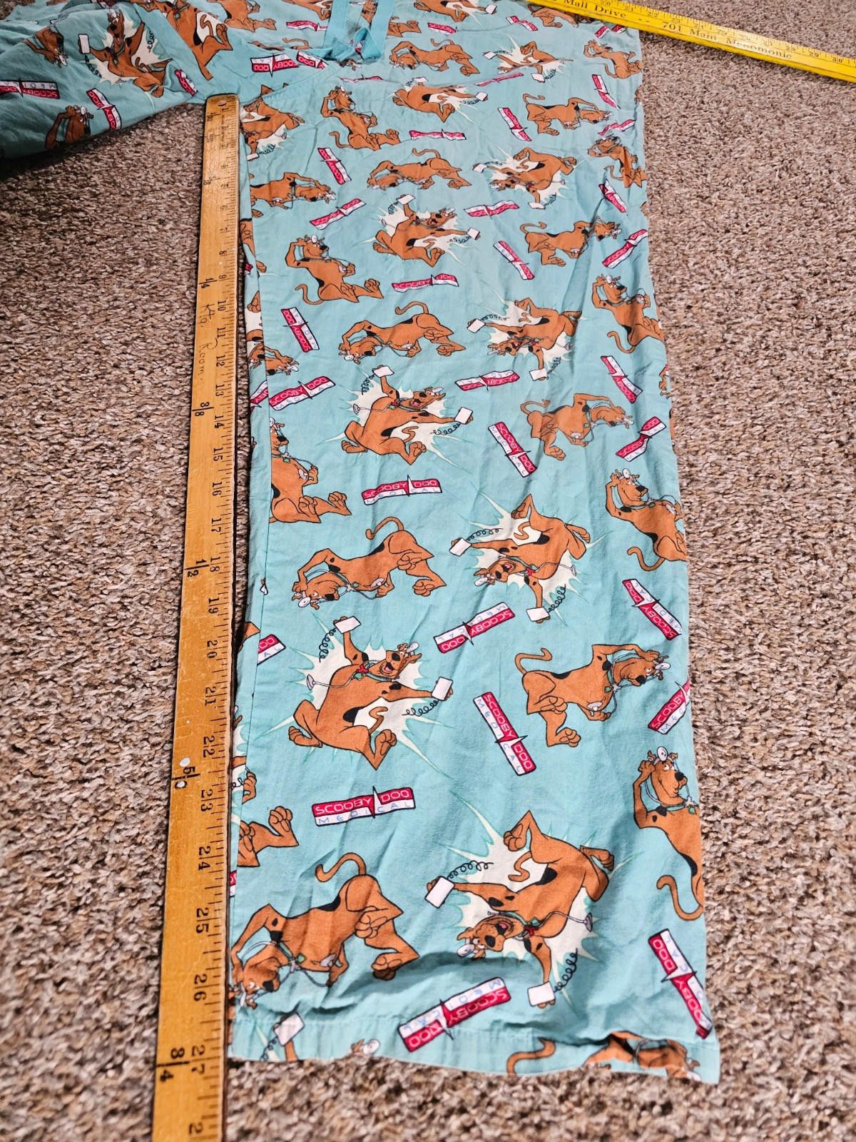 Designer Scooby Doo Medical scrubs Set Medium 2003 "REAR!" Very Rare Size ONE SIZE - 8 Thumbnail