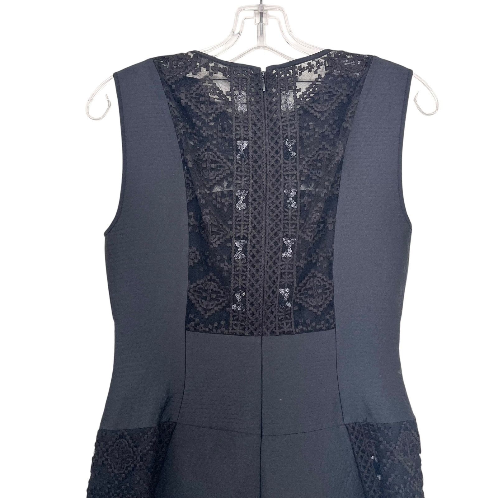 Bcbgmaxazria BCBGMaxAzria Black Crochet Panel Pleated Sheath Midi Dress Size XS / US 0-2 / IT 36-38 - 8 Thumbnail