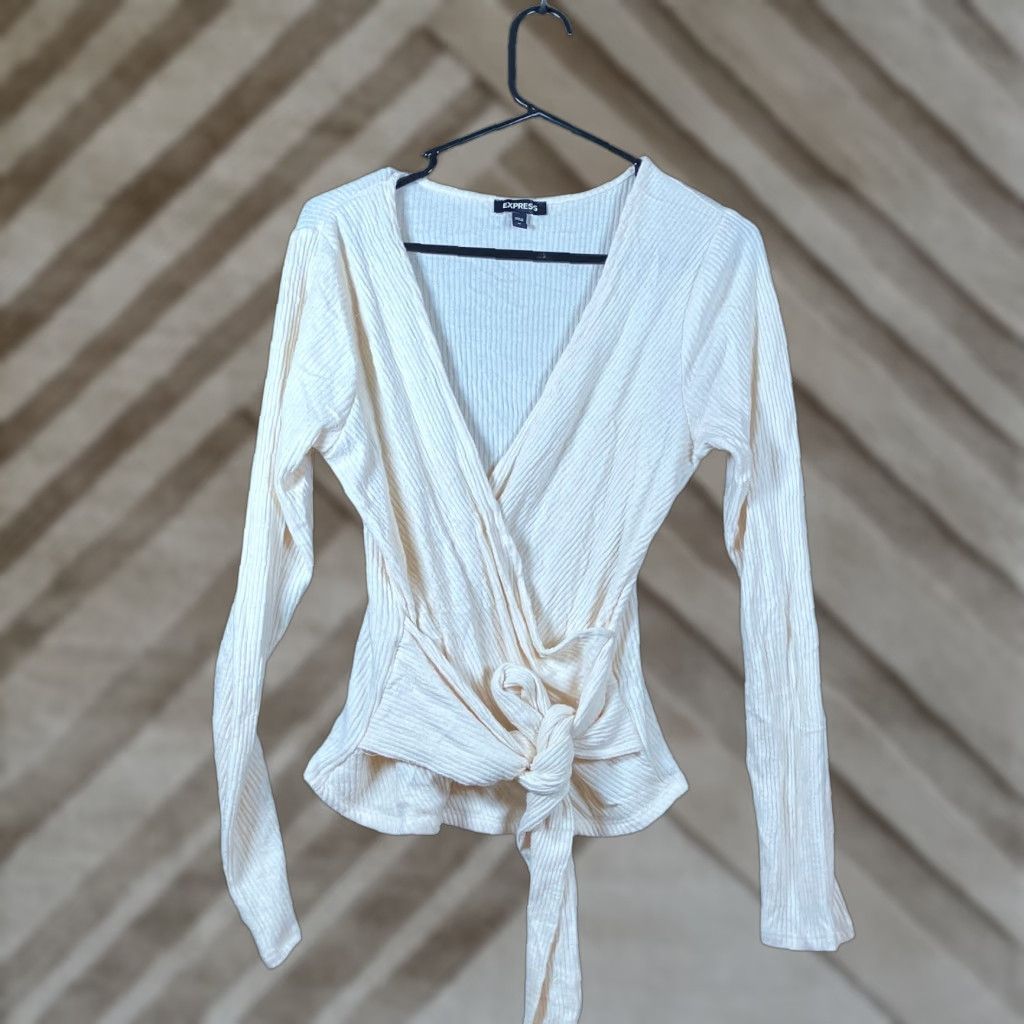 Express Express Women Sweater Cream Deep V Wrap Tie Waist Long Sleeve Knit Stretch M Size M / US 6-8 / IT 42-44 - 1 Thumbnail