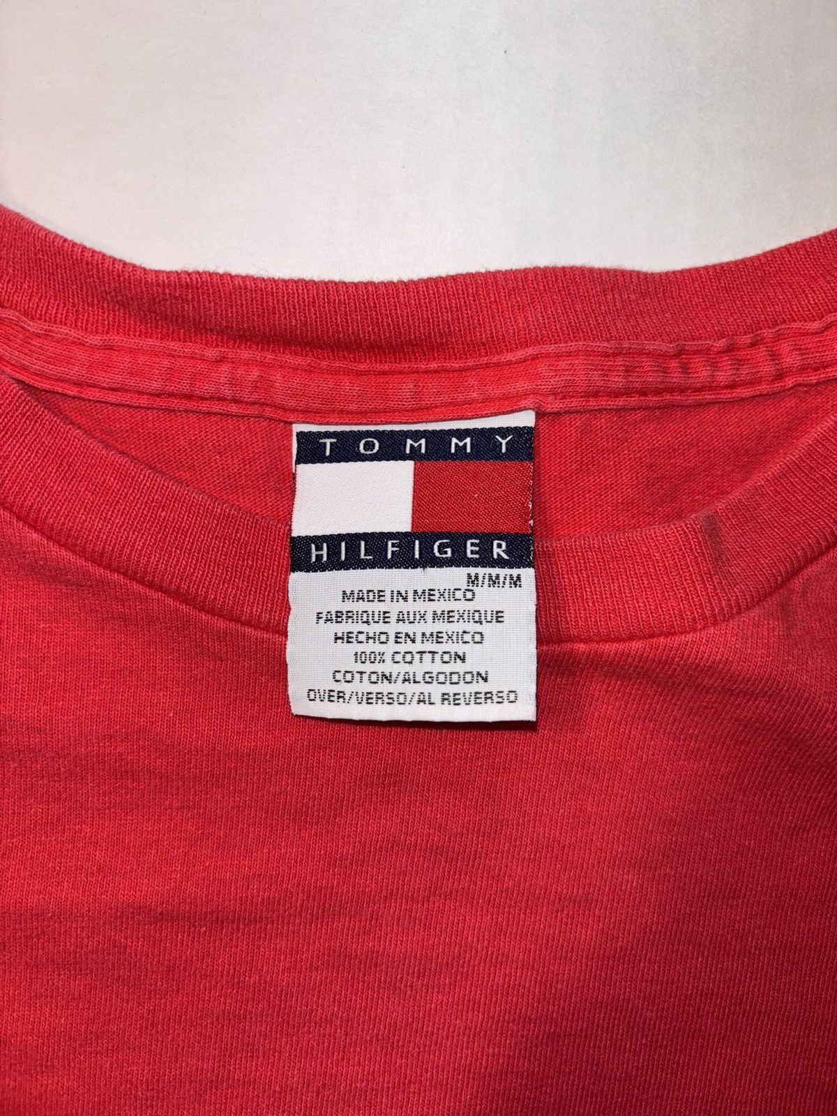 Tommy Hilfiger Vtg Tommy Hilfiger Box Logo Spellout 90’s Graphic T-shirt Size US M / EU 48-50 / 2 - 5 Thumbnail