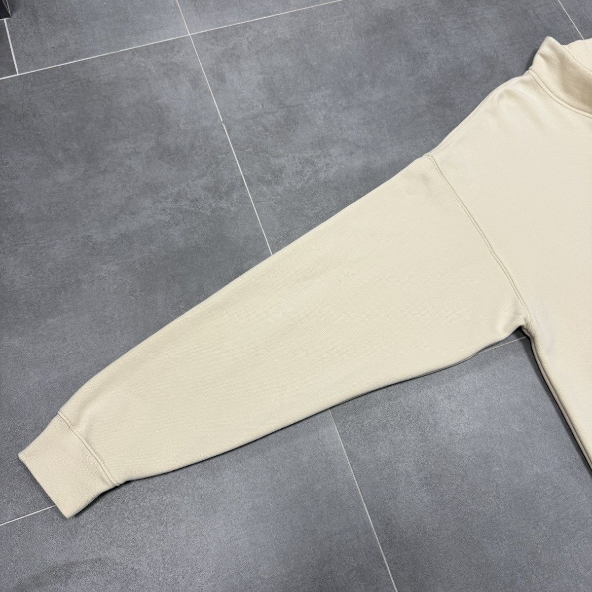 Fear of God Fear of God Essentials Pullover Mock Neck Fleece Sweatshirt Size US XL / EU 56 / 4 - 3 Thumbnail