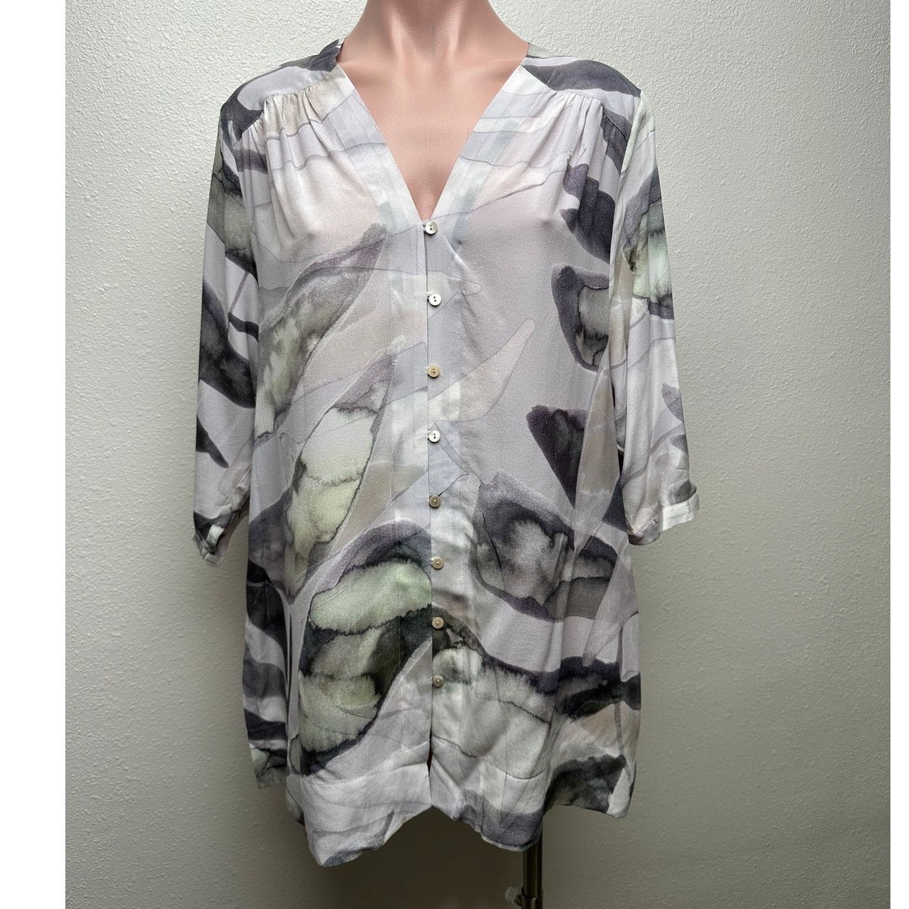 Other Poetry 100% Silk Blouse Gray Green Ivory Womens US 10 V Neck Size L / US 10 / IT 46 - 1 Thumbnail