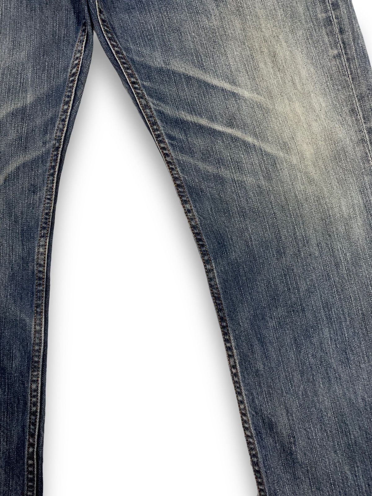 Uniqlo Vintage Uniqlo UJ Faded Wash Loose Straight Distressed Jeans Size US 30 / EU 46 - 7 Thumbnail