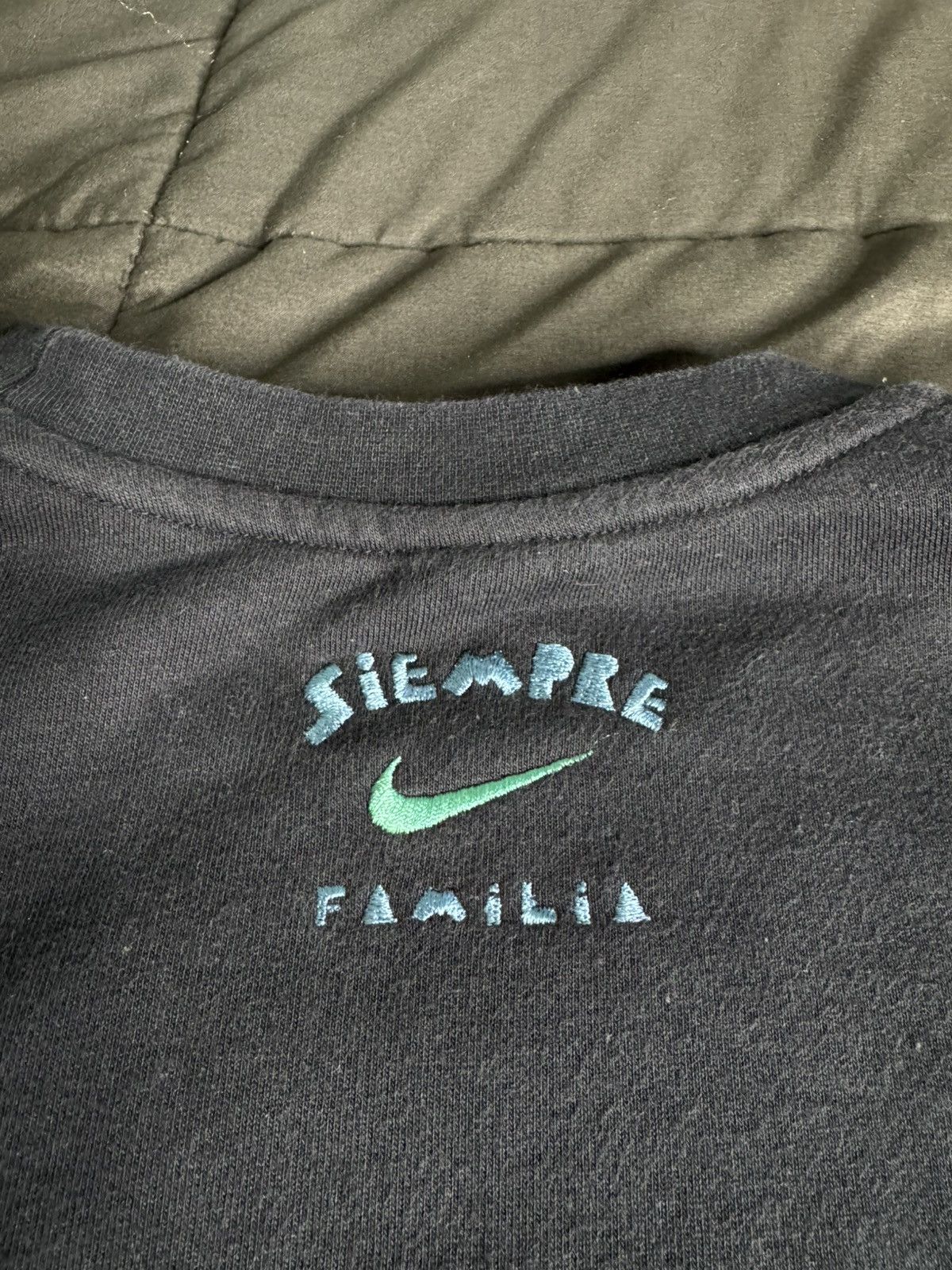Nike Nike Sportswear Club “Siempre Familia” Sweatshirt Size US M / EU 48-50 / 2 - 7 Thumbnail