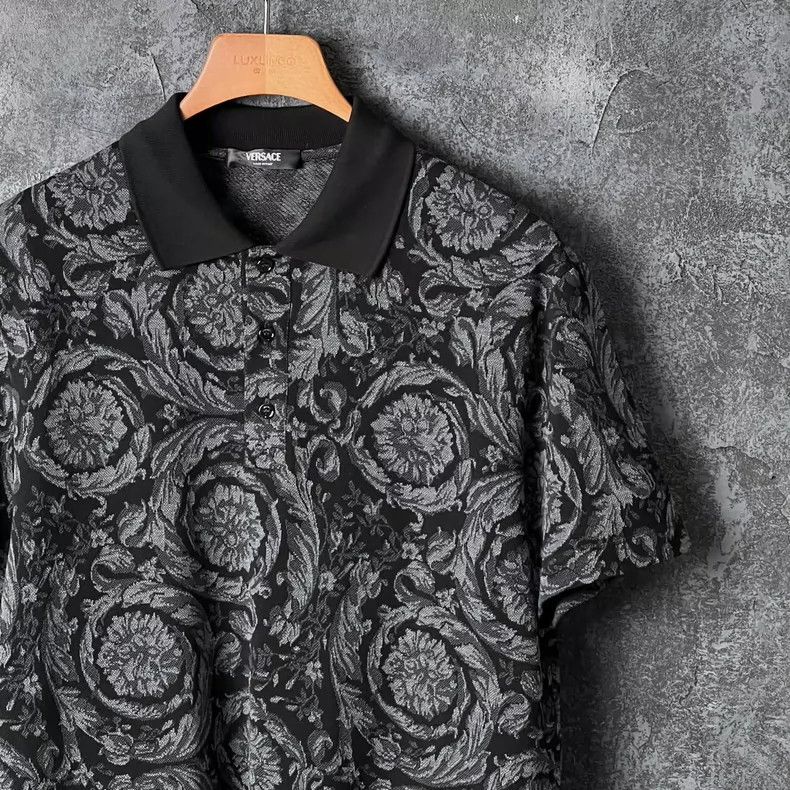 Versace Versace Embroidered Medusa T-shirt Size US L / EU 52-54 / 3 - 3 Thumbnail