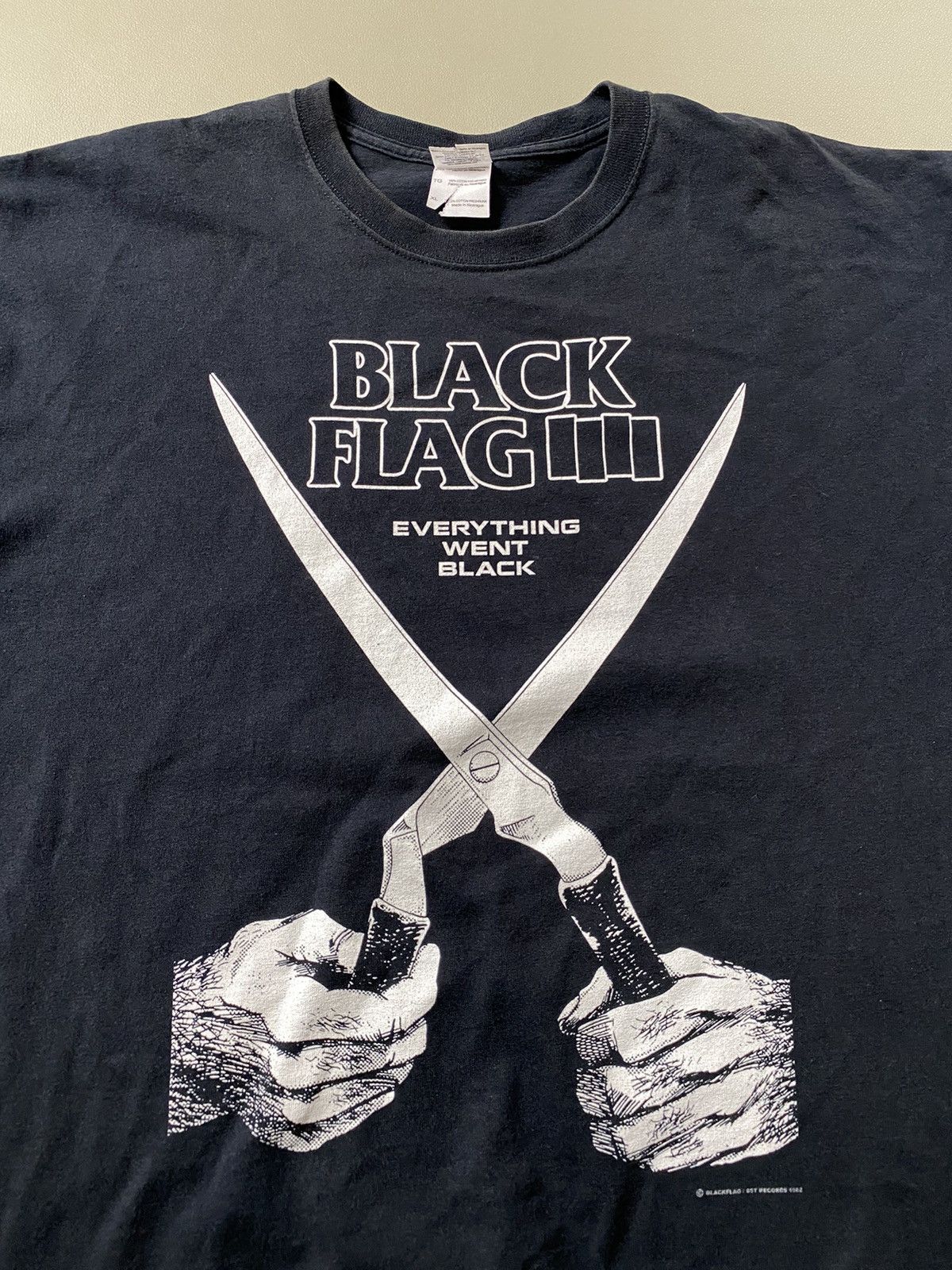 Band Tees Vintage 00s Black Flag Everything Went Black Tshirt Size US XL / EU 56 / 4 - 3 Thumbnail