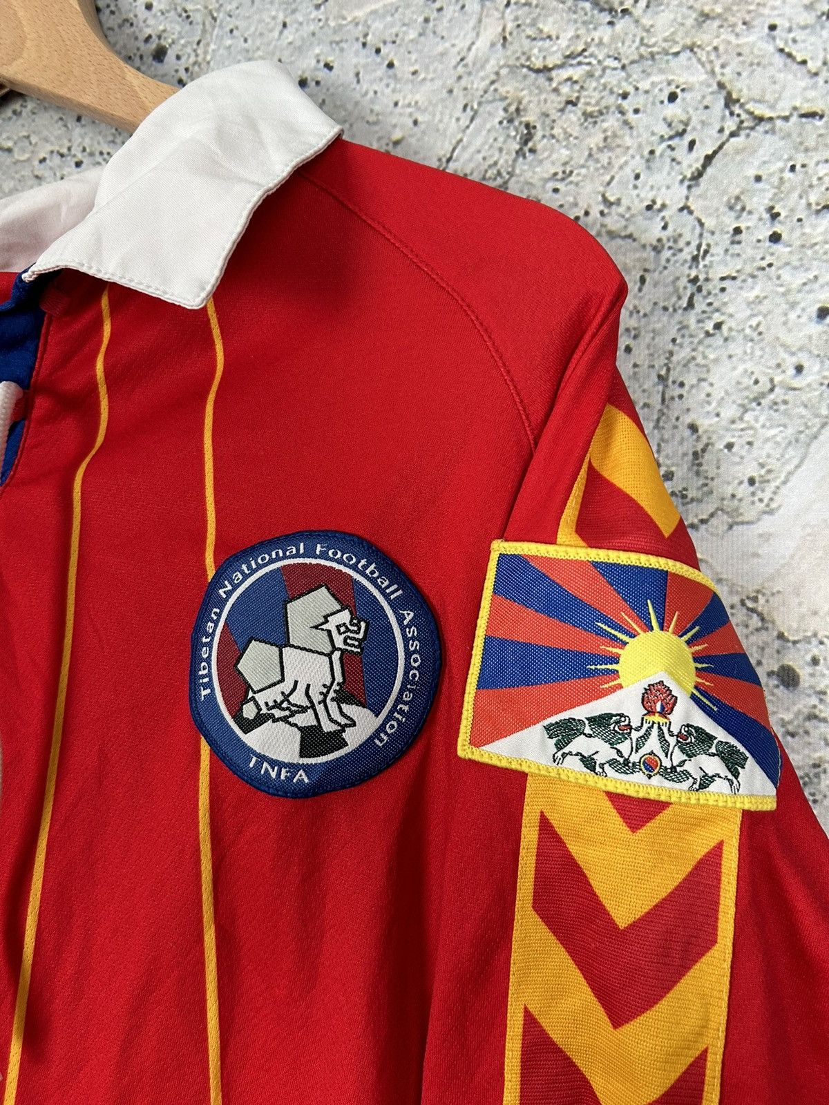 Hummel × Vintage Vintage Tibetan National Football Rare Soccer Jersey Hype Size US L / EU 52-54 / 3 - 3 Thumbnail