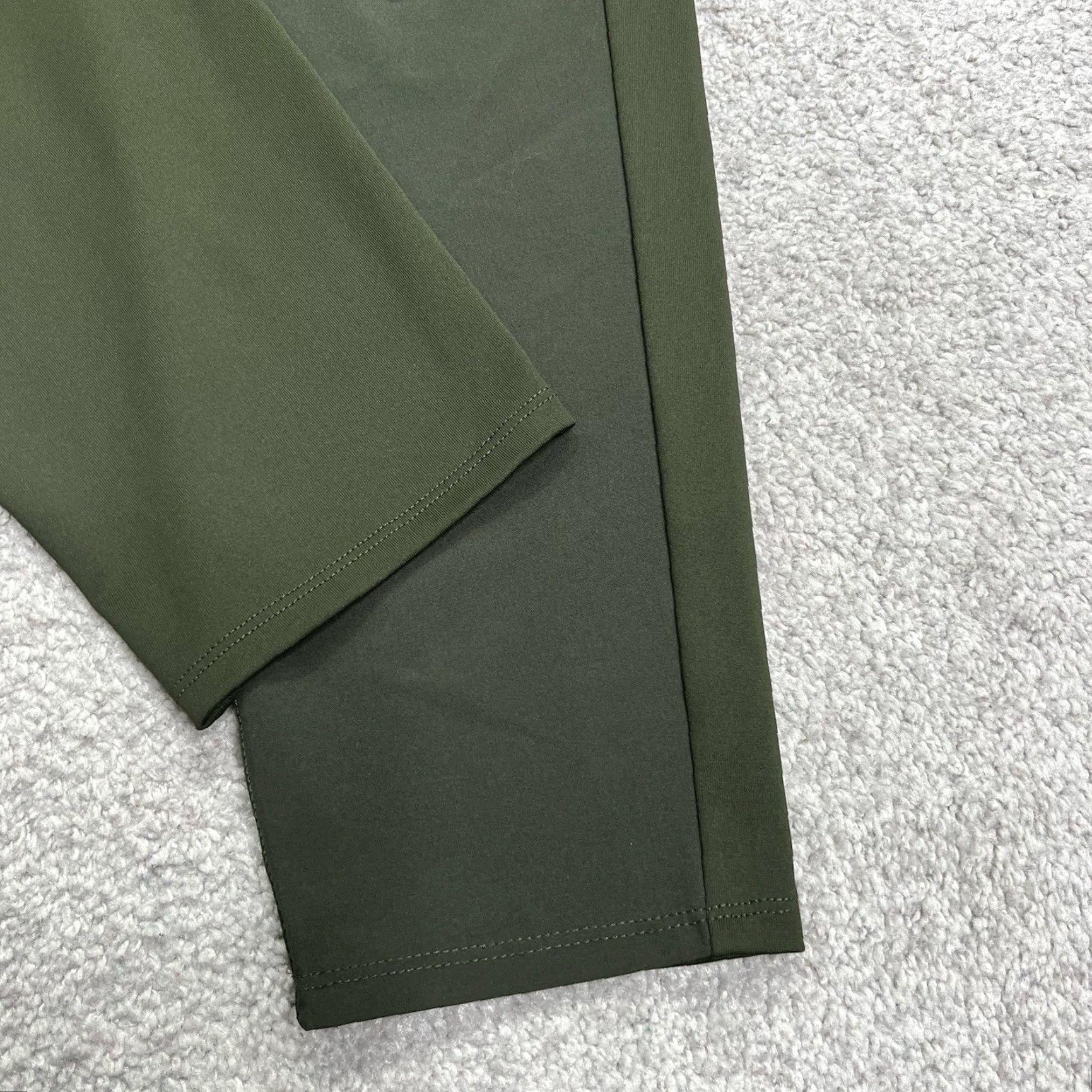 Abercrombie & Fitch VINTAGE? No — Abercrombie & Fitch Jogger Pants Mens Size Medium 28” Inseam Taper Stretch Green Size US 31 - 5 Thumbnail