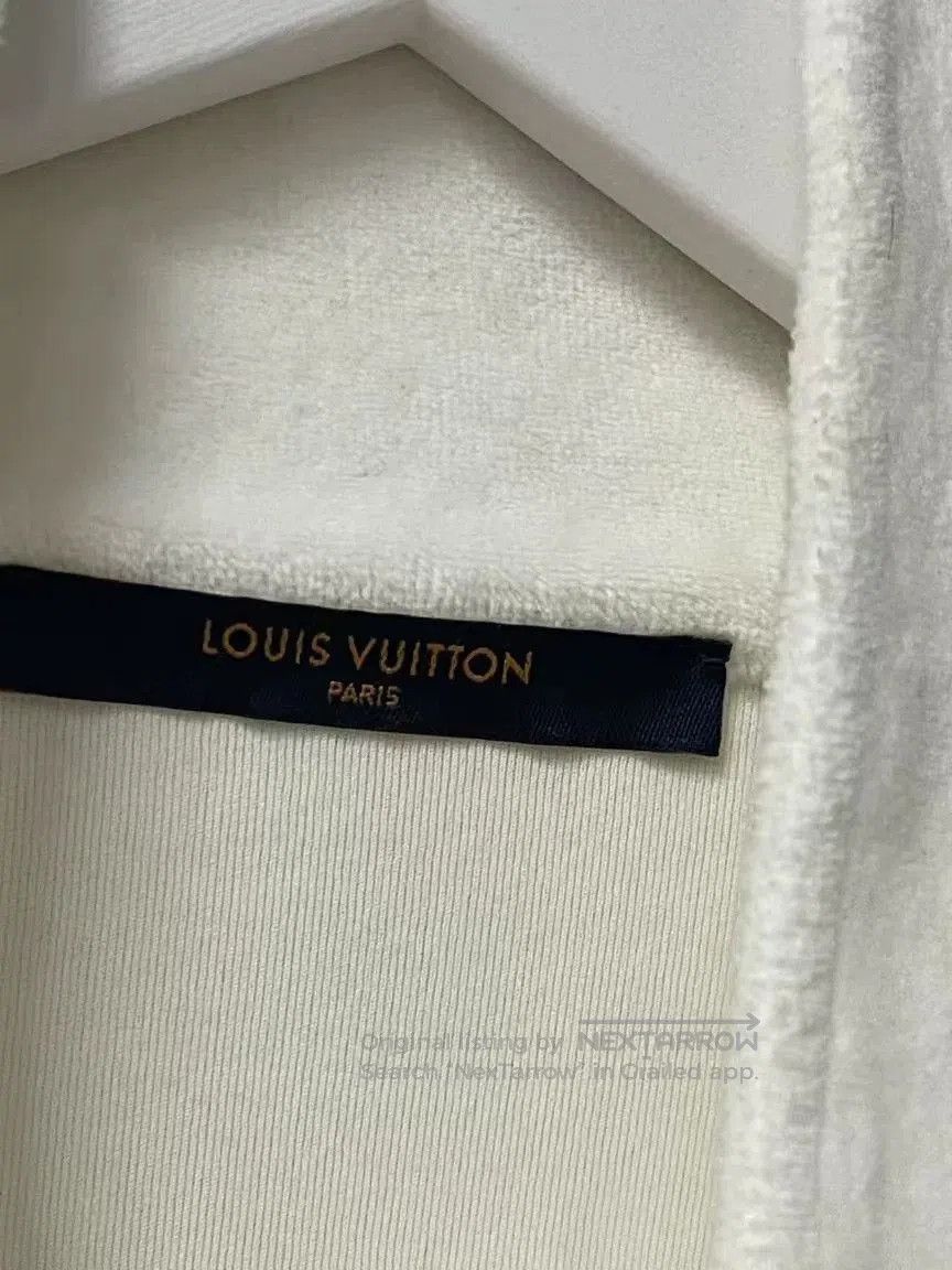 Louis Vuitton Louis Vuitton Velvet Embossed Monogram Half. Size US L / EU 52-54 / 3 - 6 Thumbnail