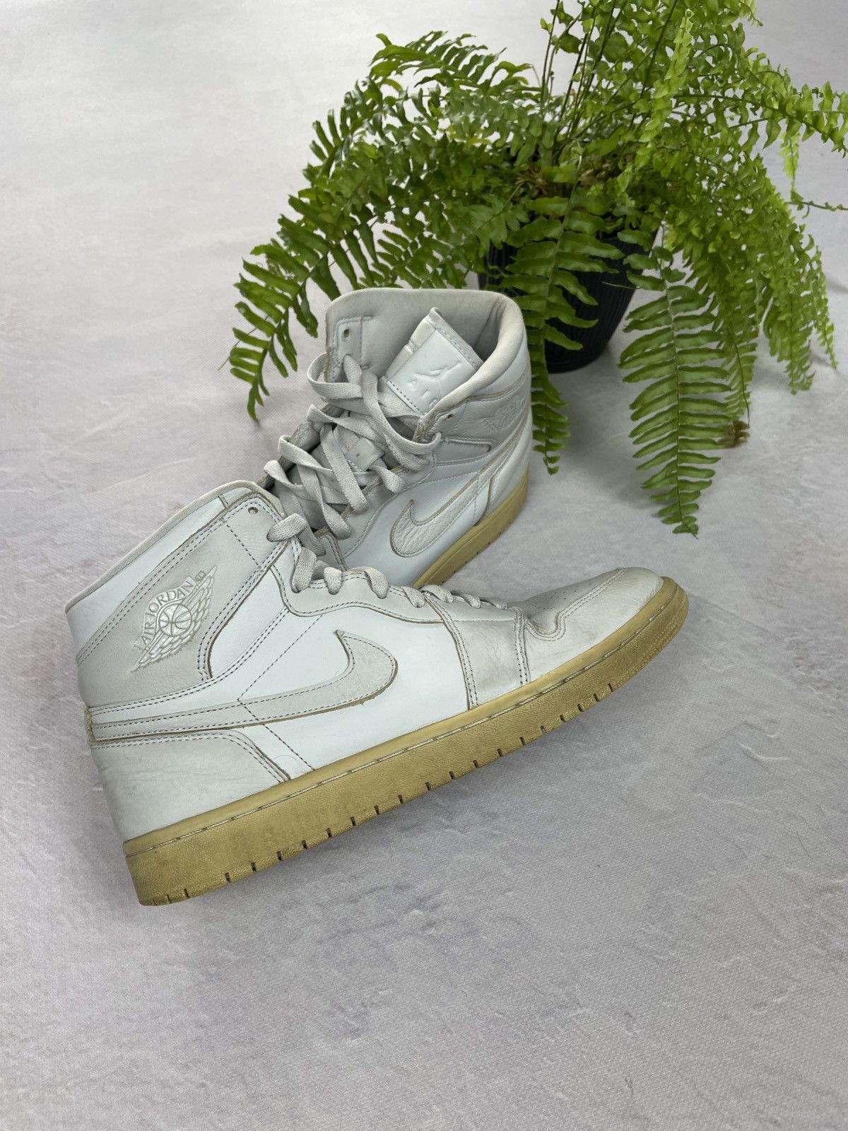 Jordan Brand × Nike Nike Air Jordan 1 Retro High Pure Platinum Sneakers Size US 9.5 / EU 42-43 - 3 Thumbnail