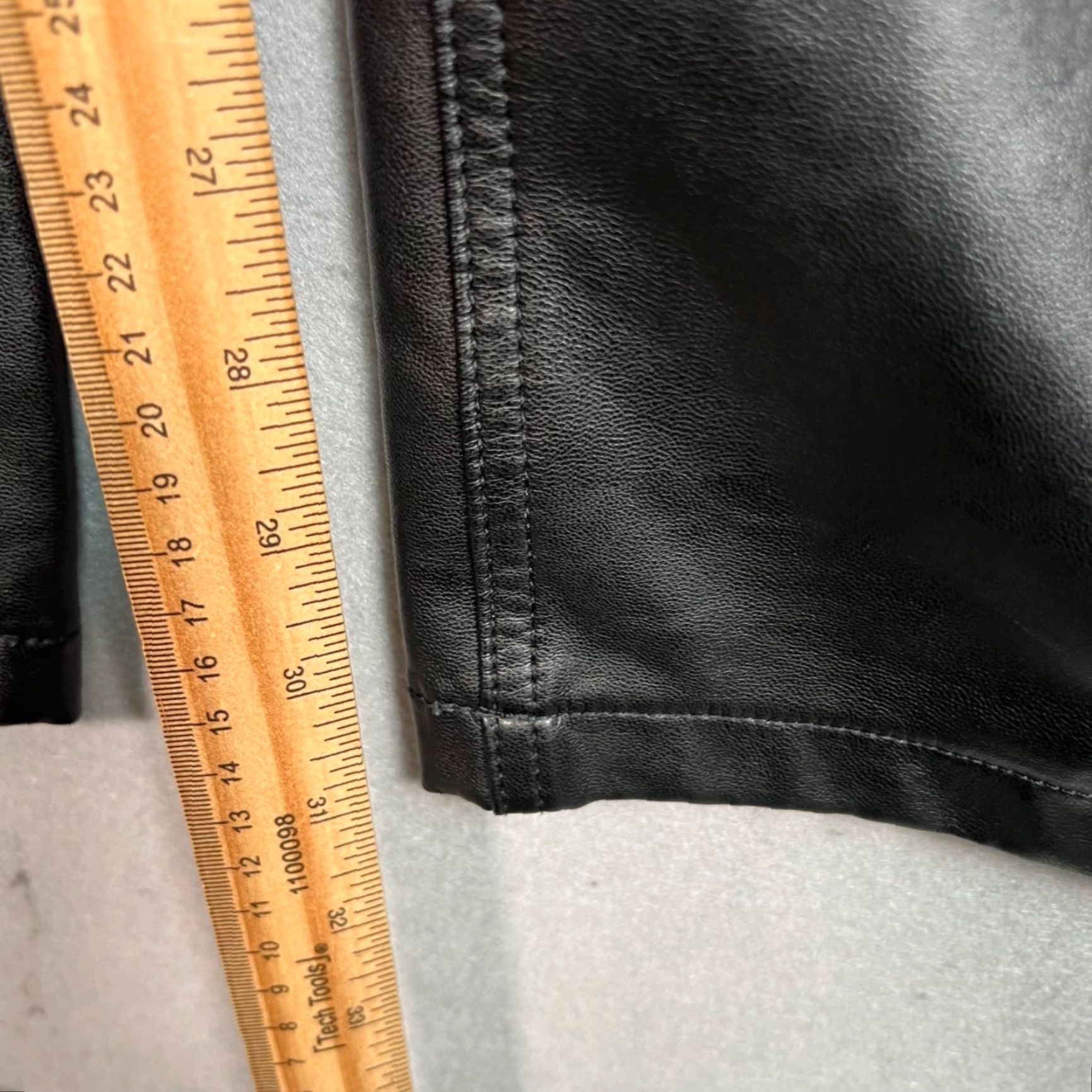 Abercrombie & Fitch VINTAGE Abercrombie & Fitch Womens Black Faux Leather 90s Straight Ultra High Rise Pants Size 28" / US 6 / IT 42 - 7 Thumbnail