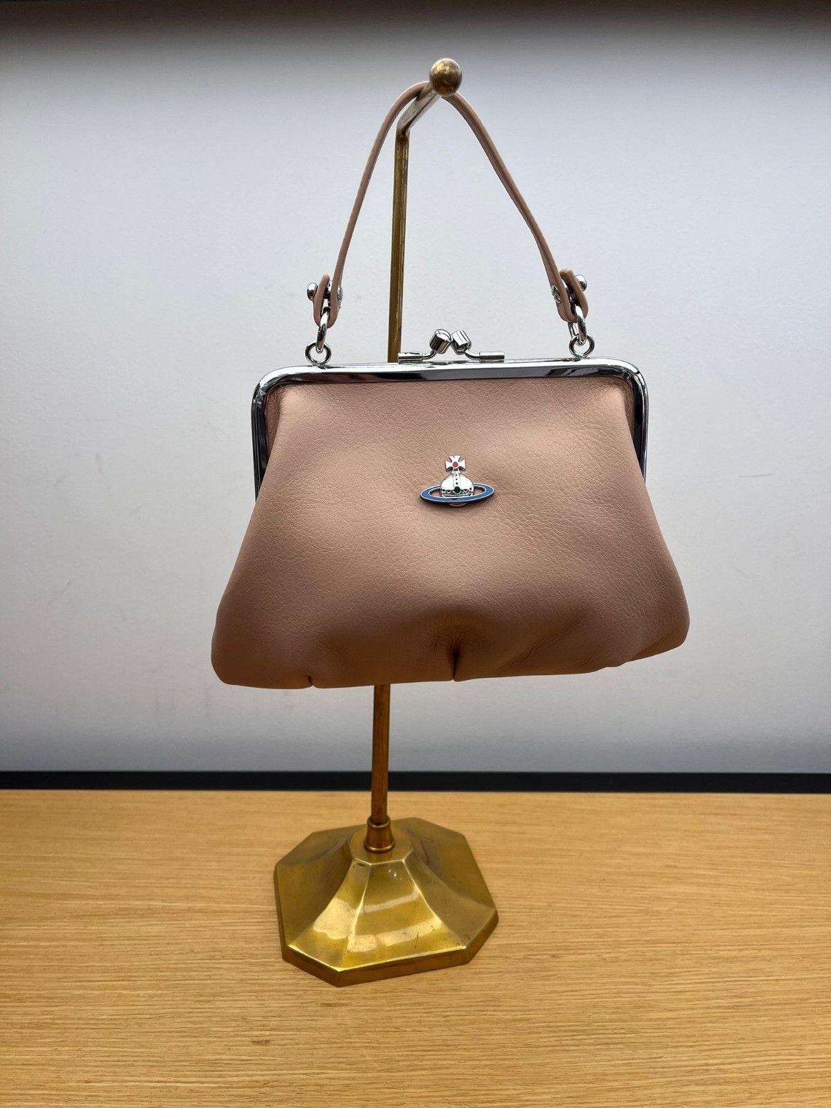 Vivienne Westwood o1f1d3z0625 Size: OS / Granny Bag in Nude Size ONE SIZE - 1 Preview