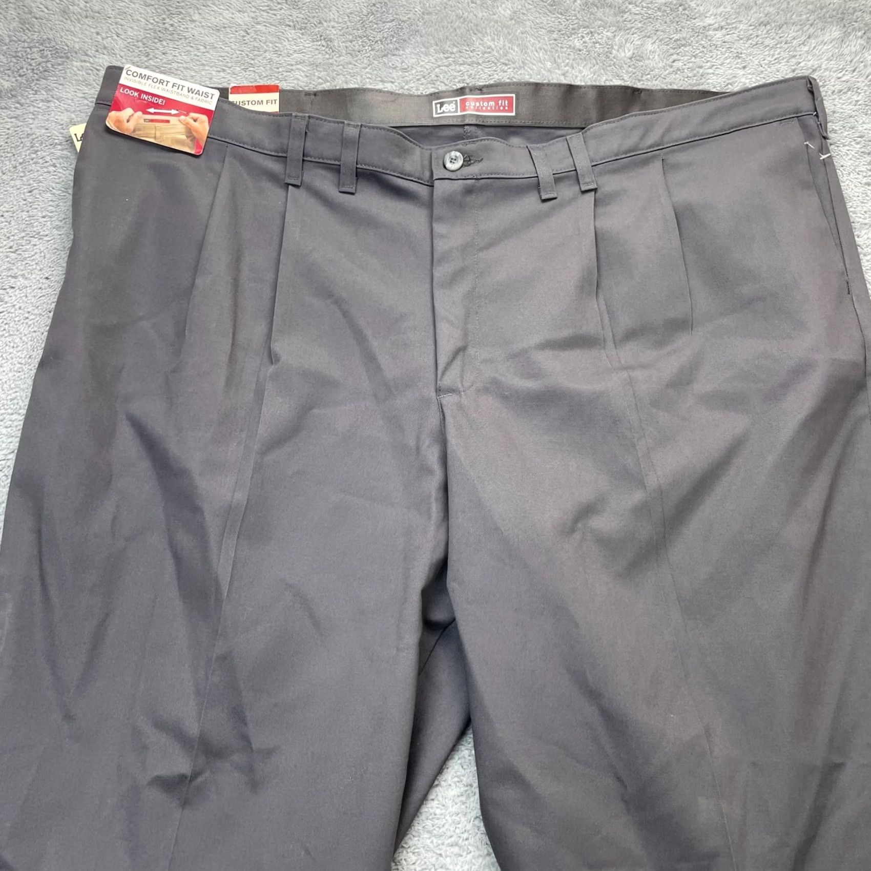 Lee Lee Pants Mens 50x32 Gray Chino Relaxed Fit Wrinkle Resistant Pleated Shirt? (Note: Original is pants, not shirt) Size US 34 / EU 50 - 5 Thumbnail