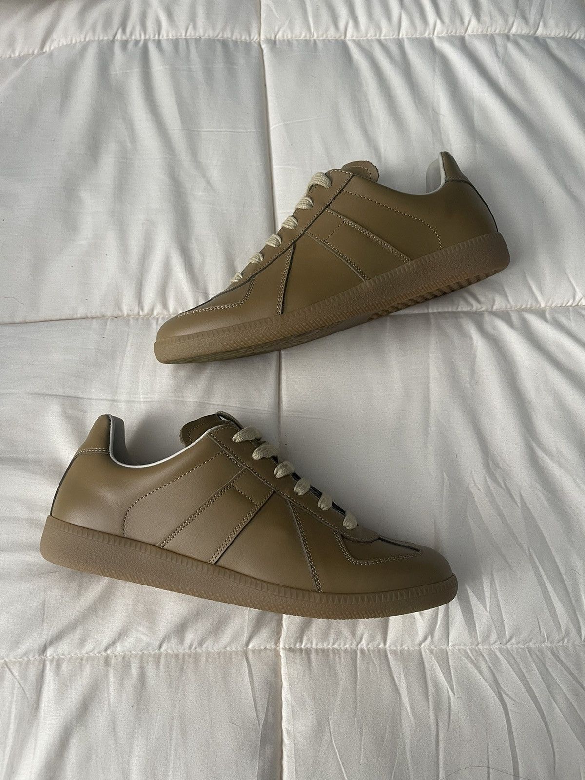 Maison Margiela Maison Margiela Replica Sneaker Size US 8.5 / EU 41-42 - 1 Thumbnail