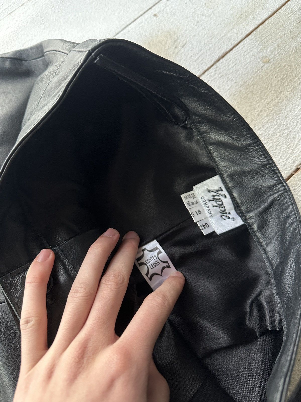 Leather 🚨Vintage leather pants motorcycles Black LUXURY Y2K Size 27" / US 4 / IT 40 - 9 Thumbnail