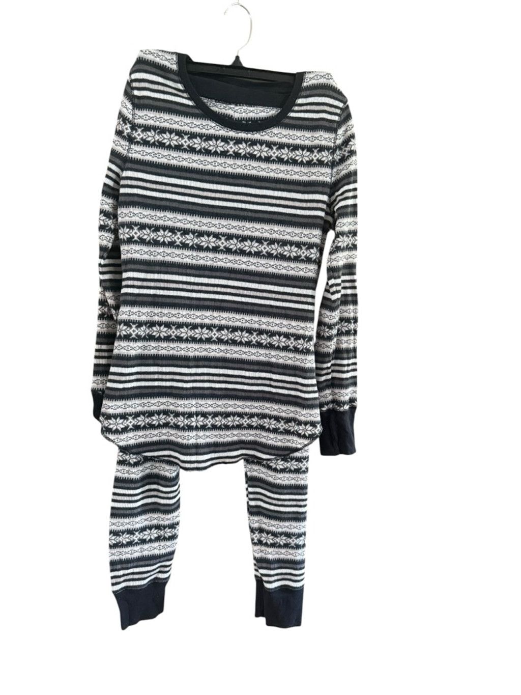 Old Navy Women's Old Navy Pajamas L Black White Fair Isle Thermal Set Size 33" - 11 Thumbnail