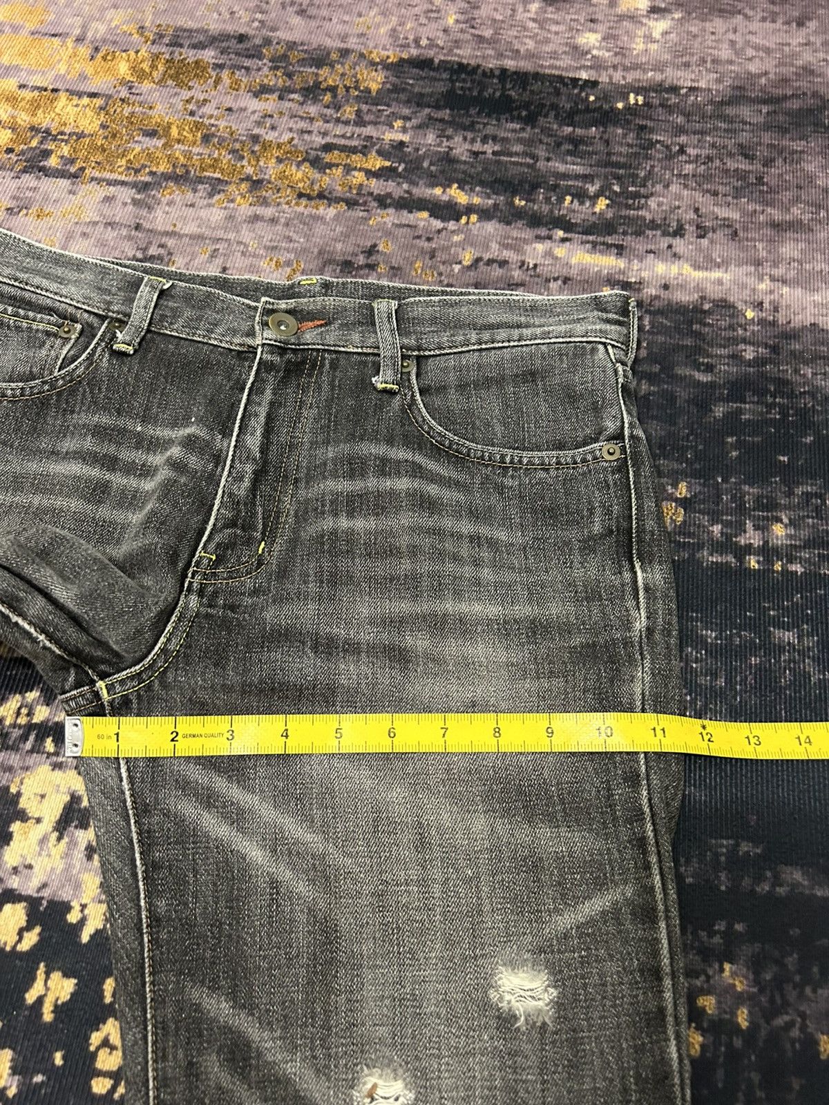Uniqlo Vintage Uniqlo Distressed Clawmark Jeans Size US 31 - 14 Thumbnail