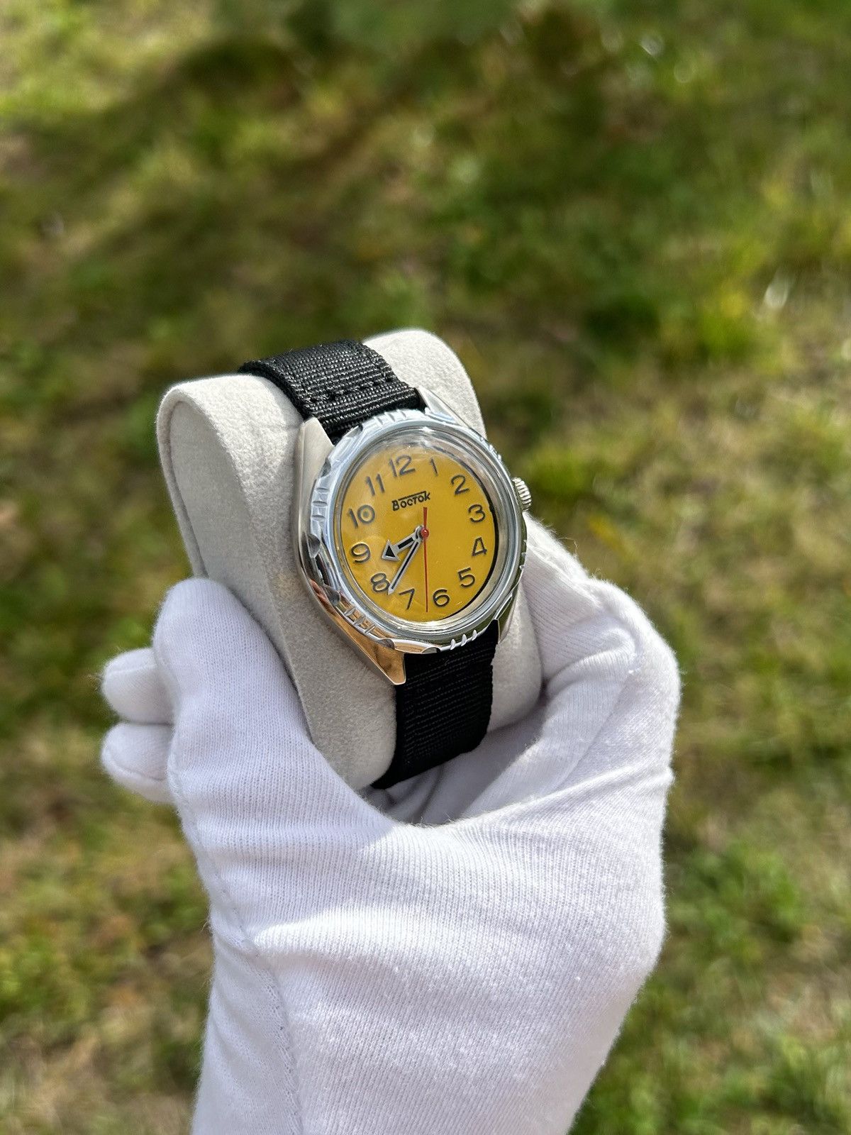 Vintage Vintage Watch Vostok USSR Soviet Mechanical Wristwatch 1980 Size ONE SIZE - 5 Thumbnail