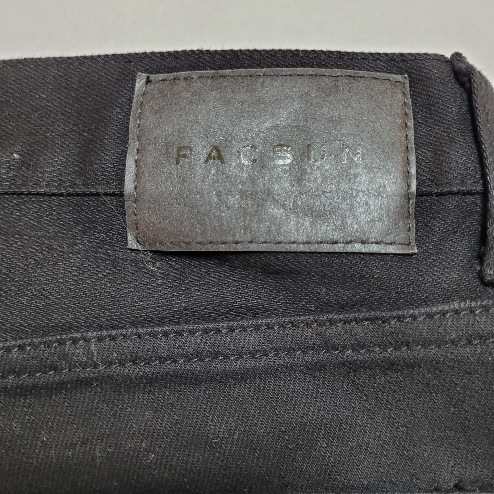 Pacsun PACSUN Men's Black Denim Shorts W32 Distressed Holes Frayed Size US 32 / EU 48 - 7 Thumbnail