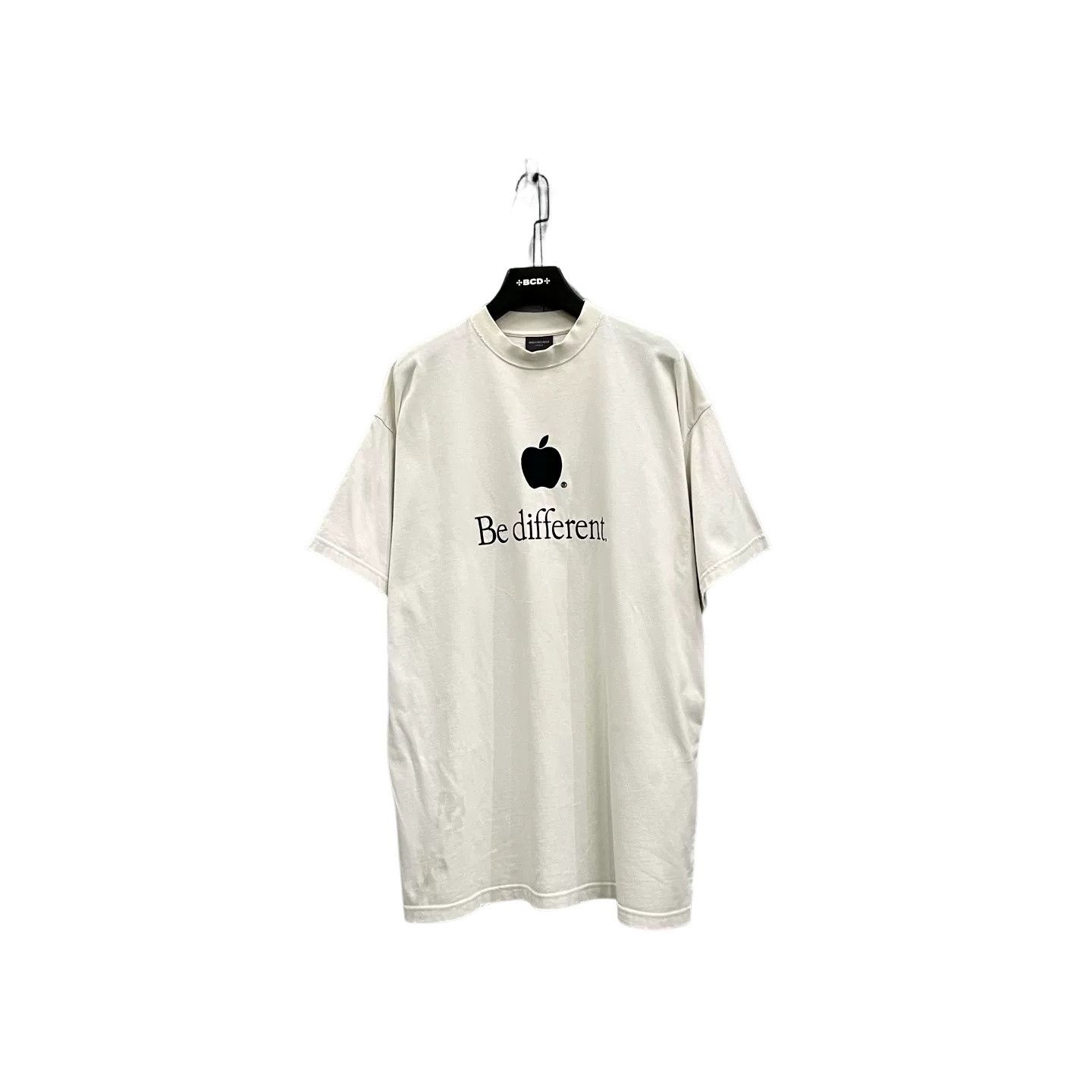 Balenciaga Balenciaga Be Different Apple Logo T-Shirt 2 Size US M / EU 48-50 / 2 - 1 Thumbnail
