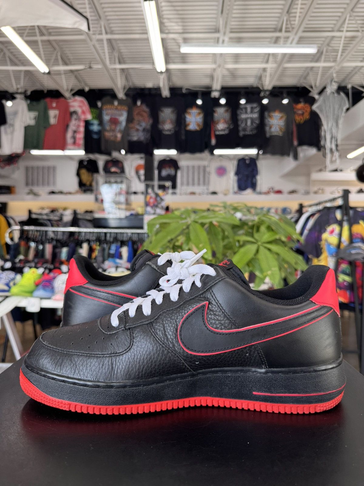 Nike Nike Air Force 1 Low Black Red Size 12 (2012) Size US 12 / EU 45 - 4 Thumbnail