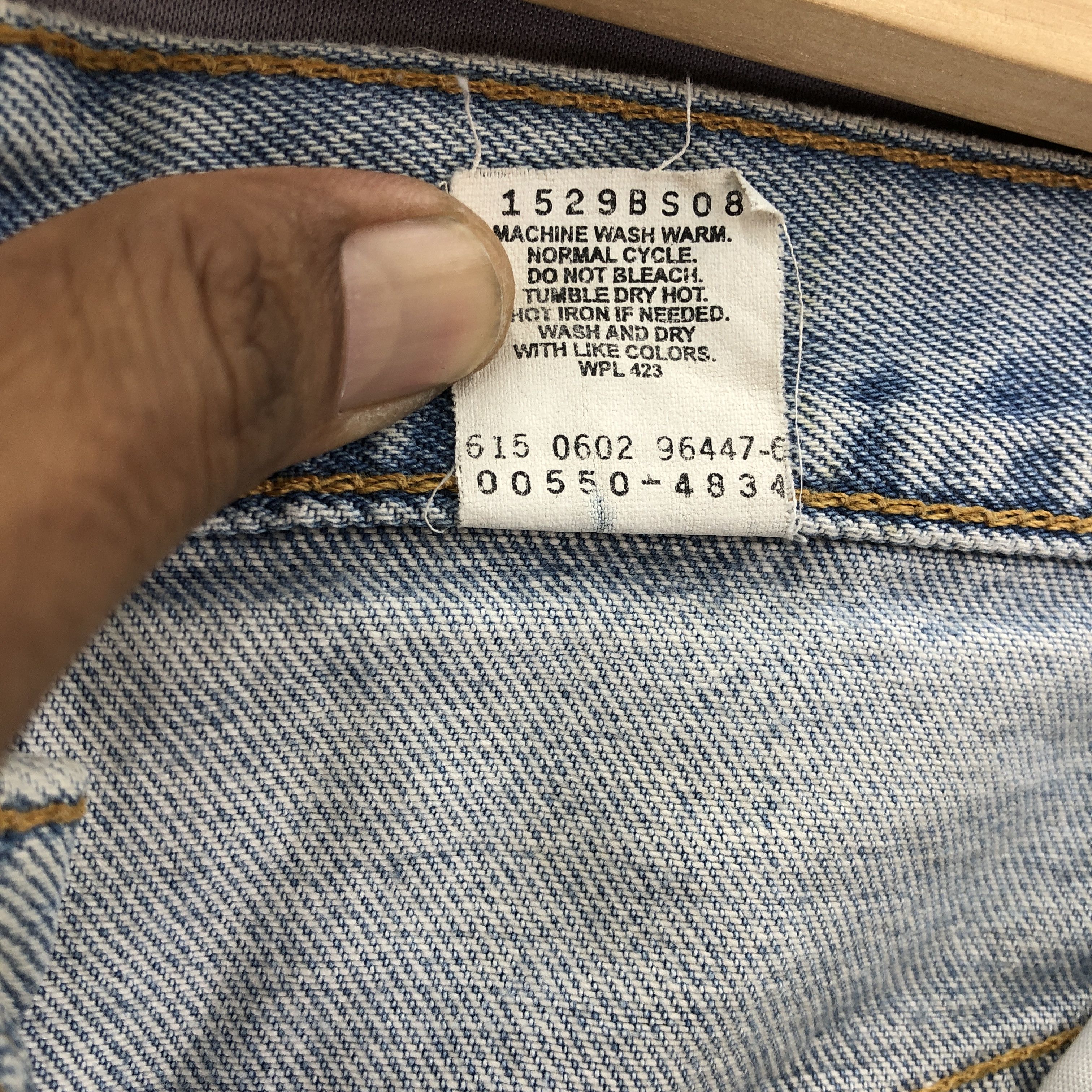 Levi's Vintage Levis 550 Light Wash Jeans Levi's Sun Faded Denim Size US 30 / EU 46 - 7 Thumbnail