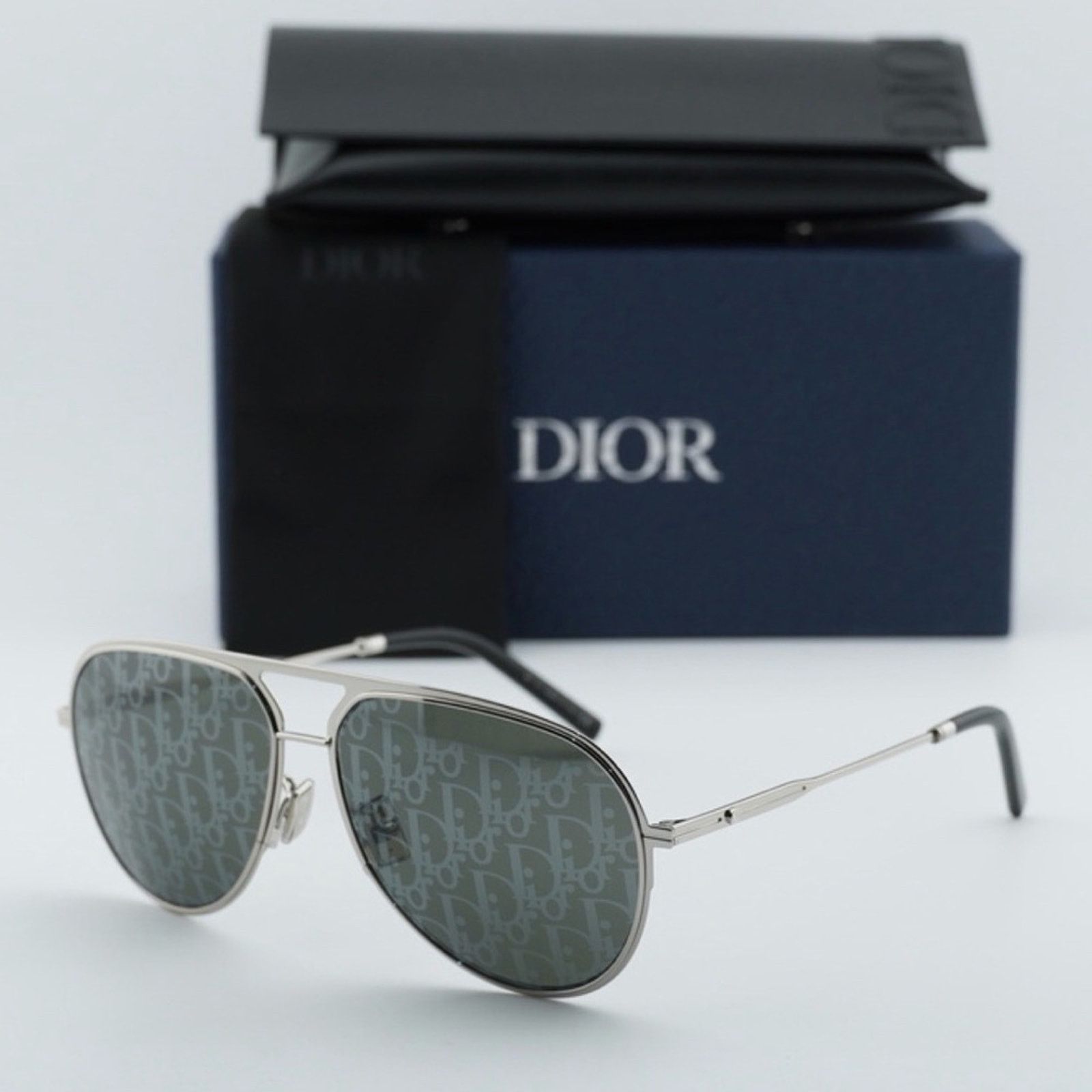 Dior New DIORESSENTIAL A2U F0A8 Silver Monogram Lens Aviator Size ONE SIZE - 9 Thumbnail
