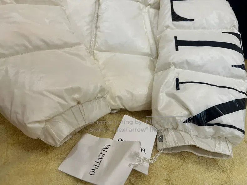 Valentino Valentino Down jacket Size L / US 10 / IT 46 - 5 Thumbnail