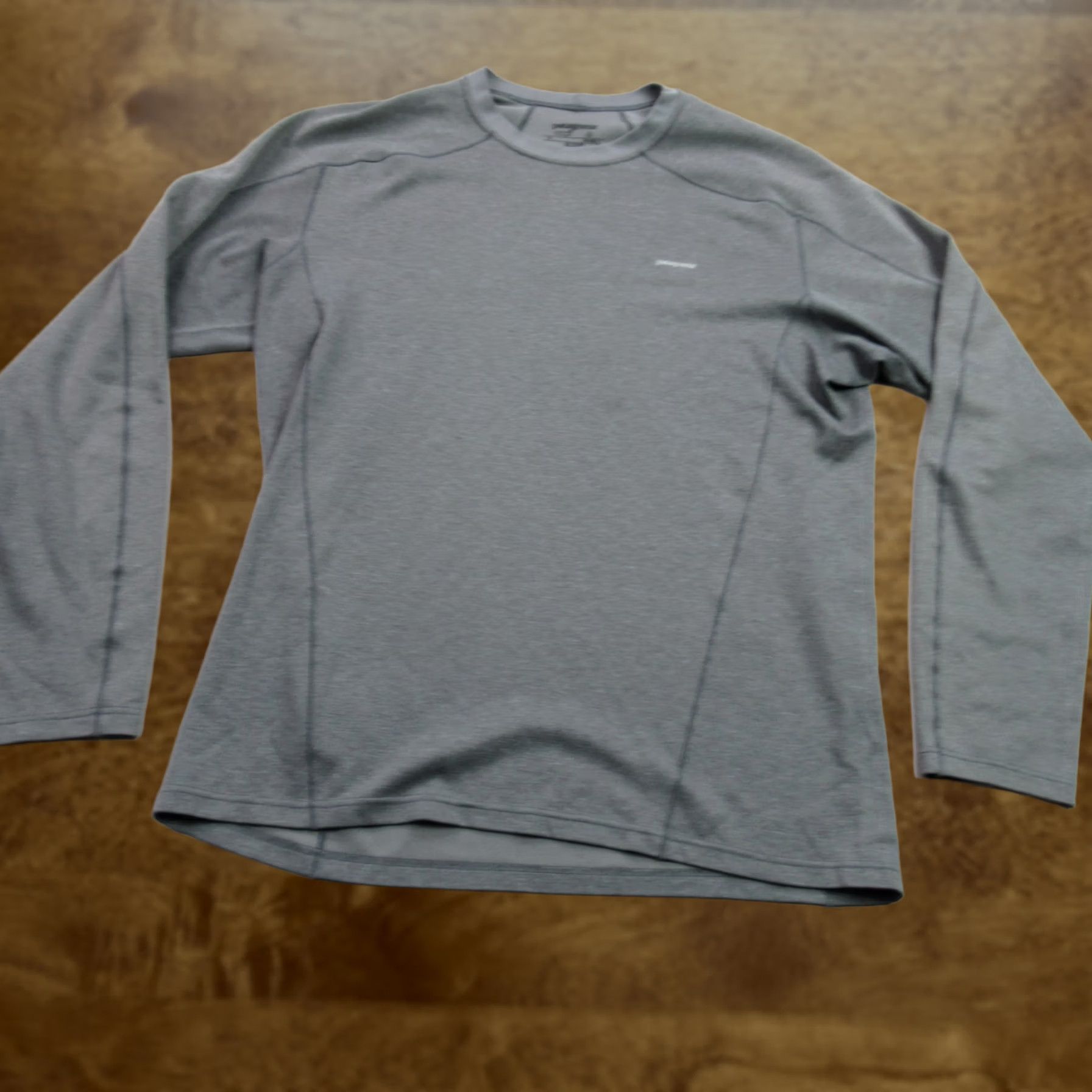 Patagonia Patagonia Shirt Mens M Long Sleeve Crew Gray Lightweight Casual Accessory: Logo Size US M / EU 48-50 / 2 - 1 Thumbnail